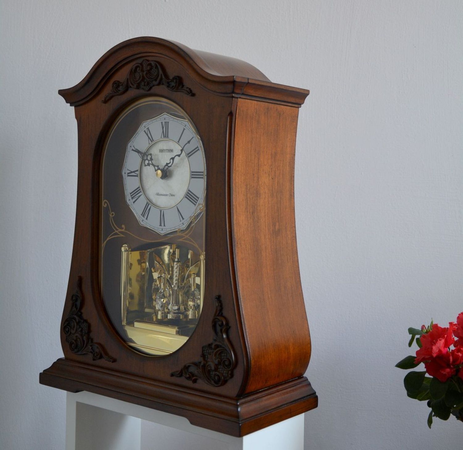 Zegar drewniany kominkowy Rhythm CRH165NR06. Zegar kominkowy w wytrzymalej drewnianej obudowie. Zegar kominkowy w kolorze orzecha. ✓Zegary kominkowe  (7).JPG
