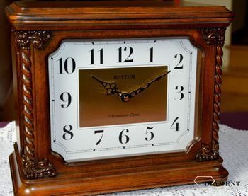 Zegar kominkowy Rhythm drewniany szkatułka na biżuterię i zegarki CRH224NR06. Zegar kominkowy schowek na pieniążki wyposażony jest w kwarcowy mechanizm, zasilany za pomocą baterii. Schowek na pieniądze, zegar (8).JPG