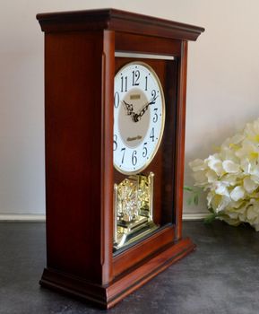 Elegancki zegar kominkowy RHYTHM CRH266UR06 z mechanizmem kwarcowym, kurantem, 16 melodiami i drewnianą obudową (5).JPG