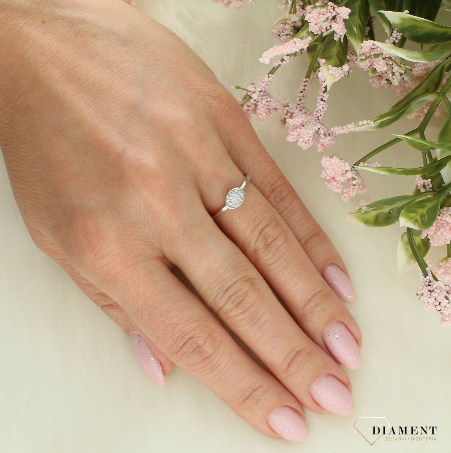 Pierścionek srebrny 925 kółeczko z cyrkoniami rozmiar 9 CSPZ5004.jpg