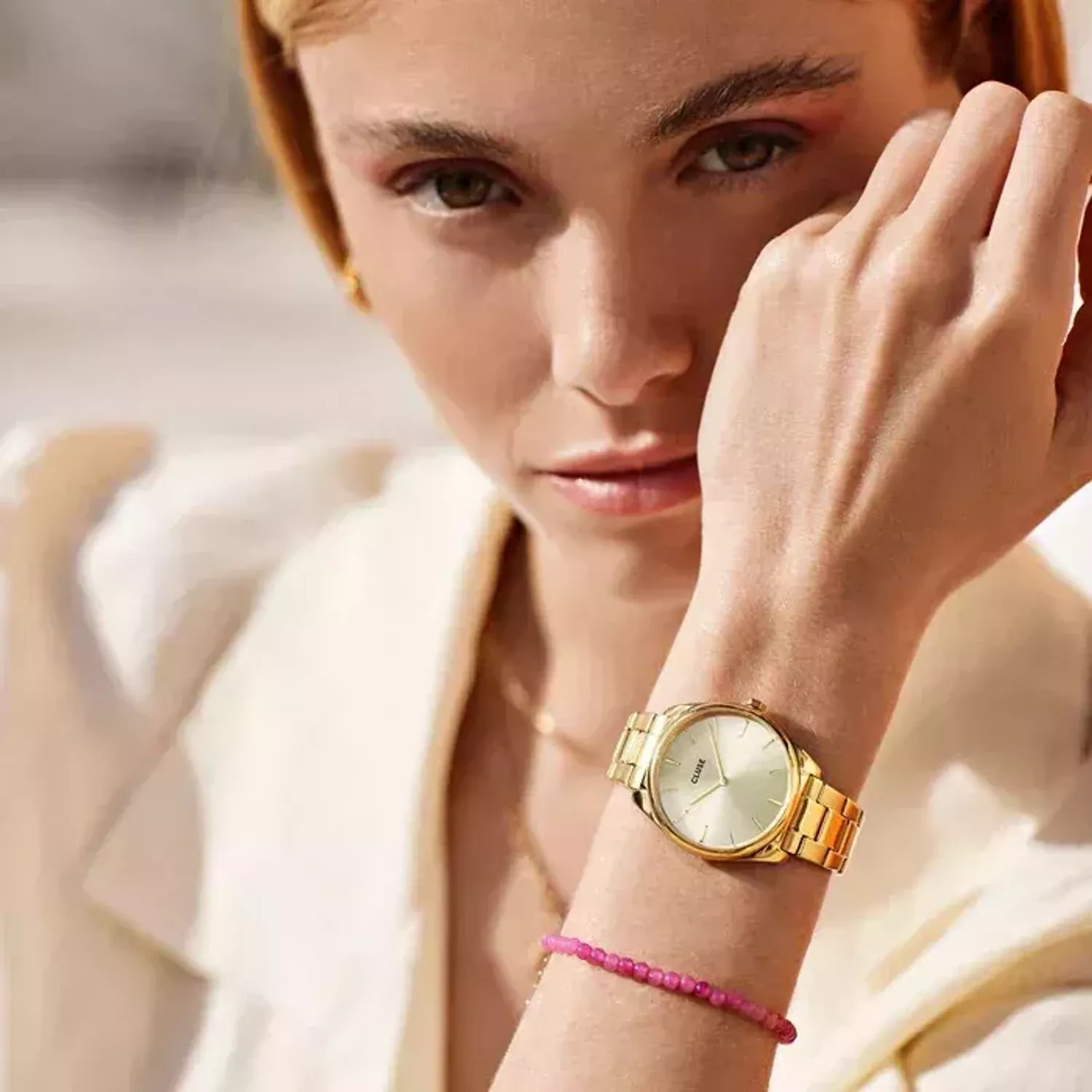 Zegarek damski na bransolecie Cluse damski Petite Gold CW11212 (3).webp