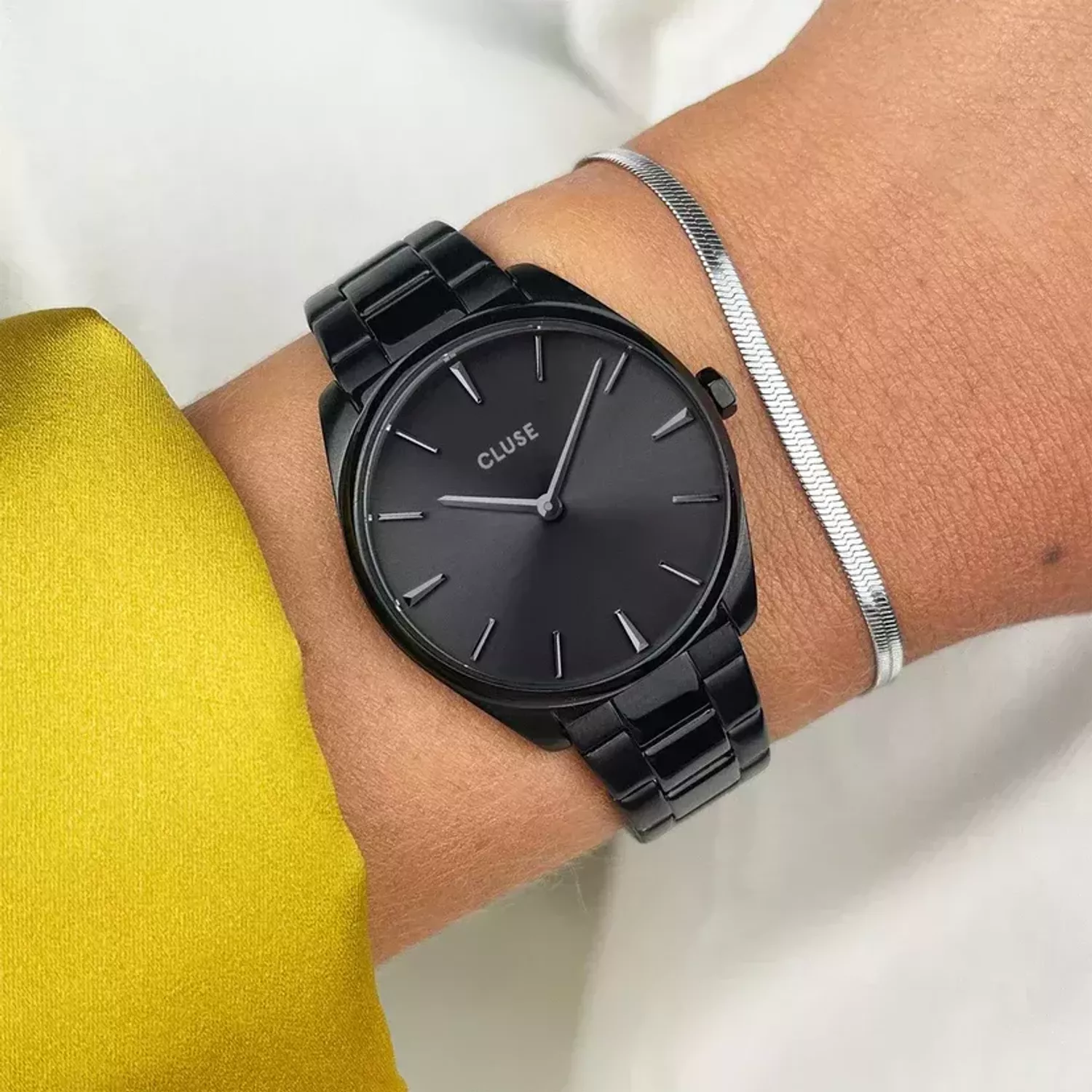 Zegarek damski na czarnej bransolecie Féroce Petite Black CW11214 (2).webp