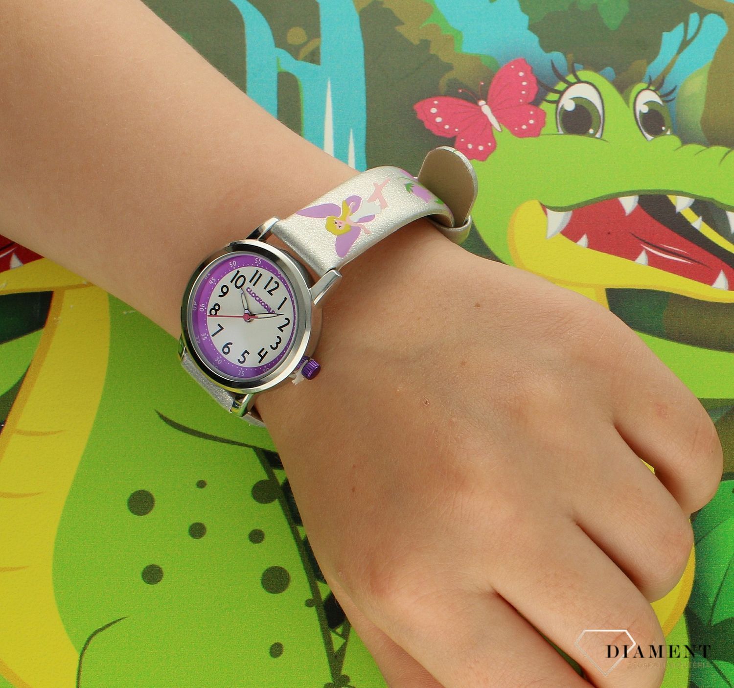 Zegarek dziecięcy dla dziewczynki 'Fioletowa kwiatowa wróżka' CWG5082. Zegarek dla dziecka LAVVU CLOCKODILE CWG5082 fioletowa wróżka na baterię. Zegarek dla dziecka. Dziecięcy pierwszy zegarek. Zegarek do łatwego odczytania godzin (3).jpg