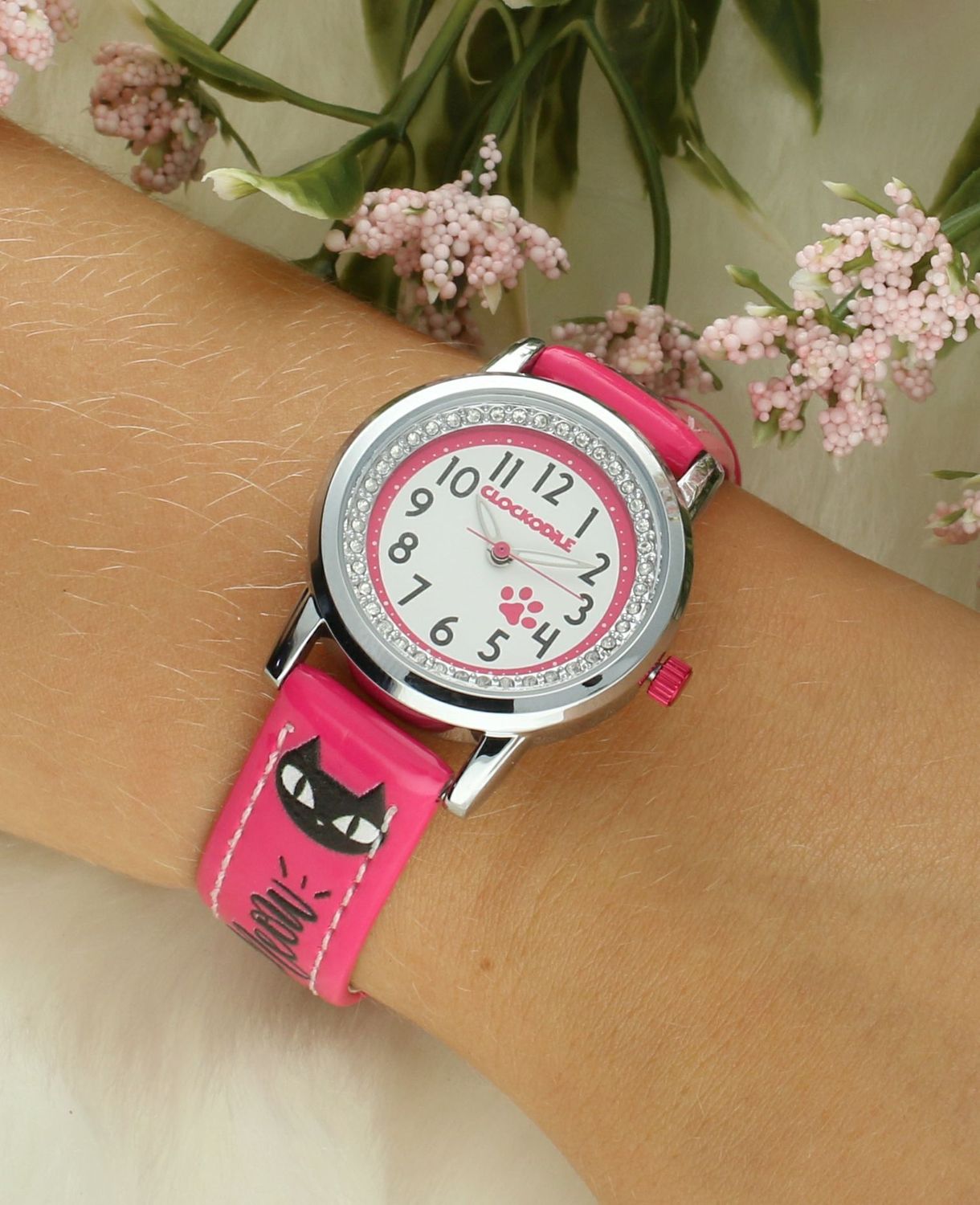 Zegarek dla dziewczynki Clockodile CWG5192 kotki. Zegarek dla dziewczynki Clockodile CWG5192 kotki. Zegarek dla dziecka LAVVU CLOCKODILE CWG5192, wyposażony jest w kwarcowy mechanizm, zasilany za pomocą baterii. M.jpg