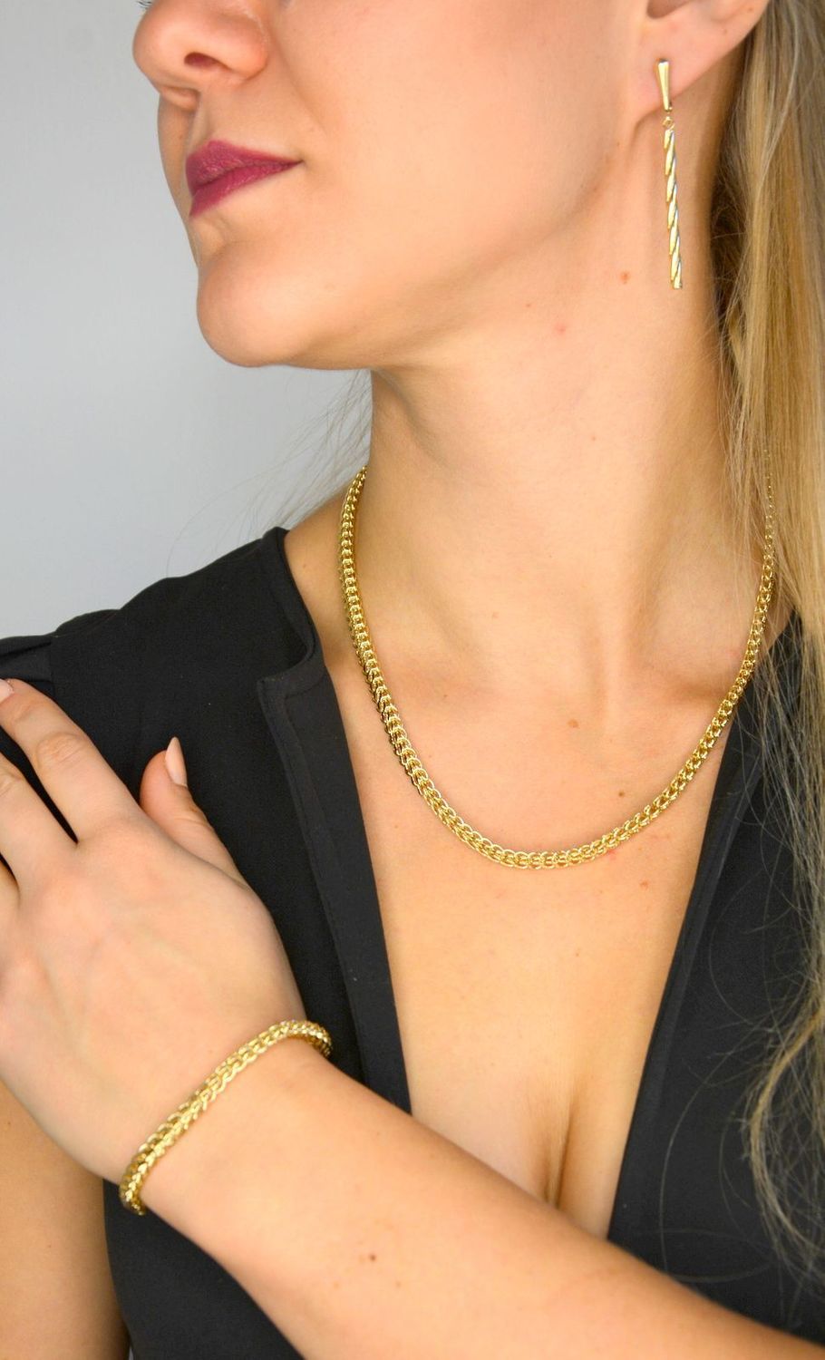 Złote długie kolczyki wiszące 585 o kształcie świderka DBK000000-024.jpg