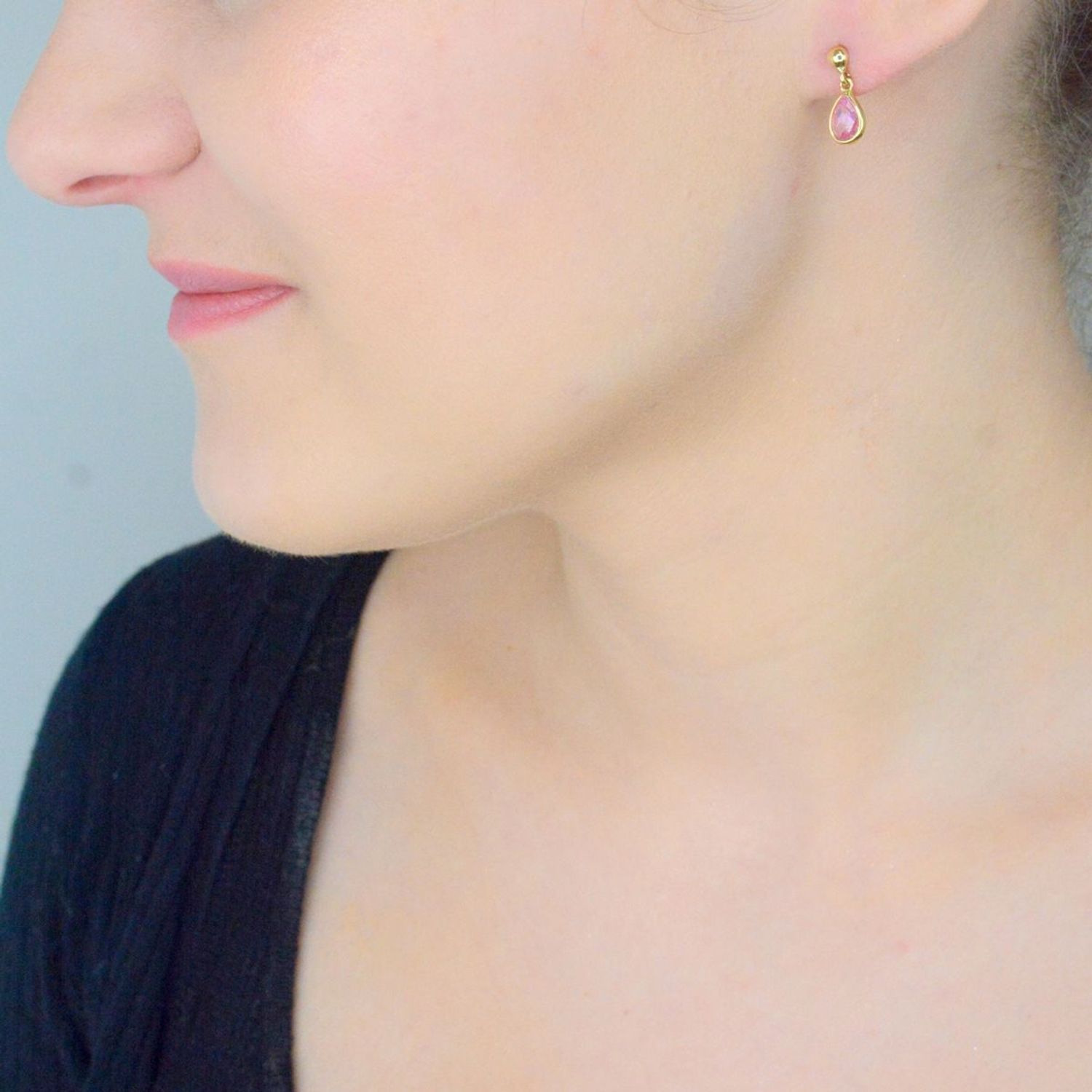 Złote kolczyki 585 wiszące różowe cyrkonie DBK000000-043 1.jpg