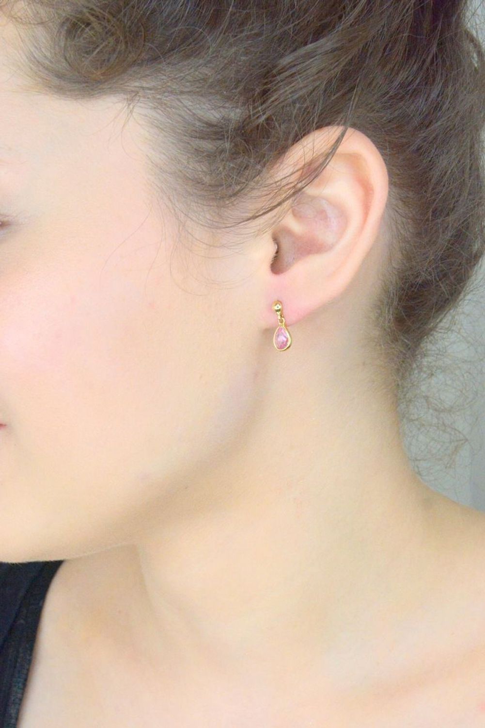 Złote kolczyki 585 wiszące różowe cyrkonie DBK000000-043 1.jpg