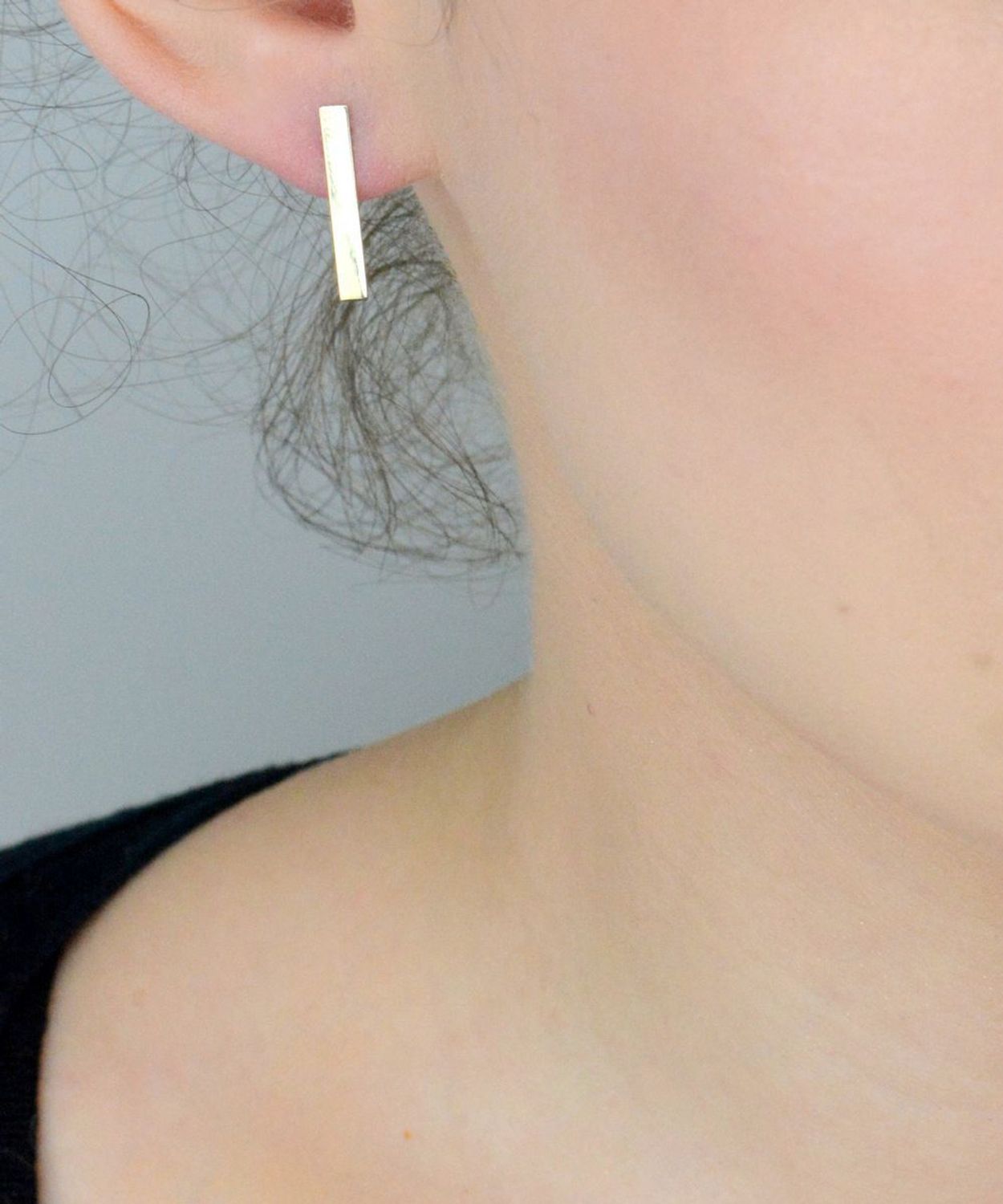 Kolczyki damskie złote prostokąty na sztyft 585 DBK000000-073 Kształt kolczyków jest uniwersalny, ponadczasowy a dzięki swojemu wyjątkowemu wykonaniu nadają się podczas 1.jpg