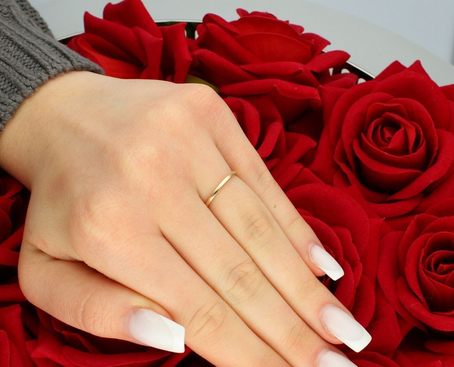 Pierścionek złoty obrączka próba 585, rozmiar 11 DBP000000-057 Prosta, ale pełna uroku – ta złota obrączka o gładkiej powierzchni to wybór dla osób, które cenią subtelność i elegancję1.jpg