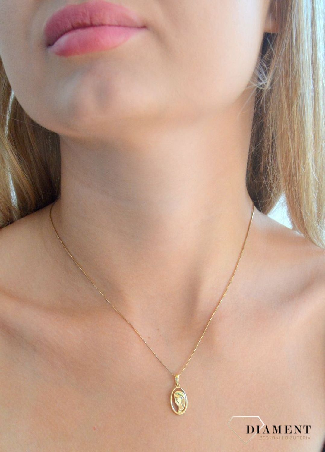 Złota zawieszka 585 medalik z wizerunkiem Matki Boskiej DBZ000000-021.jpg