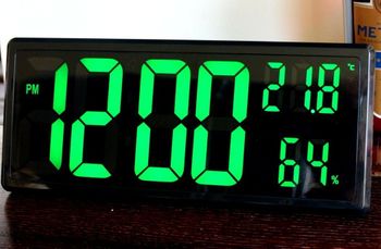 Zegar cyfrowy LCD JVD termometrem i higrometrem Zielone cyfry DH308.2. ⏰ Alarm ⏰ Data ⏰ Termometr ⏰ Higrometr (2).JPG