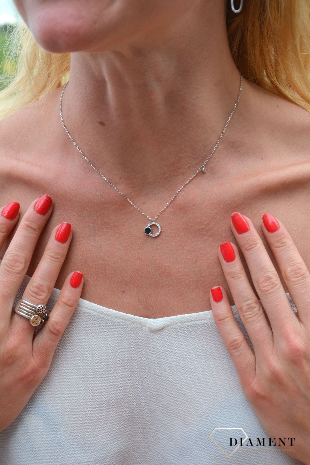 Naszyjnik srebrny Infinity DHNZ006042 z onyksem i cyrkonią.jpg