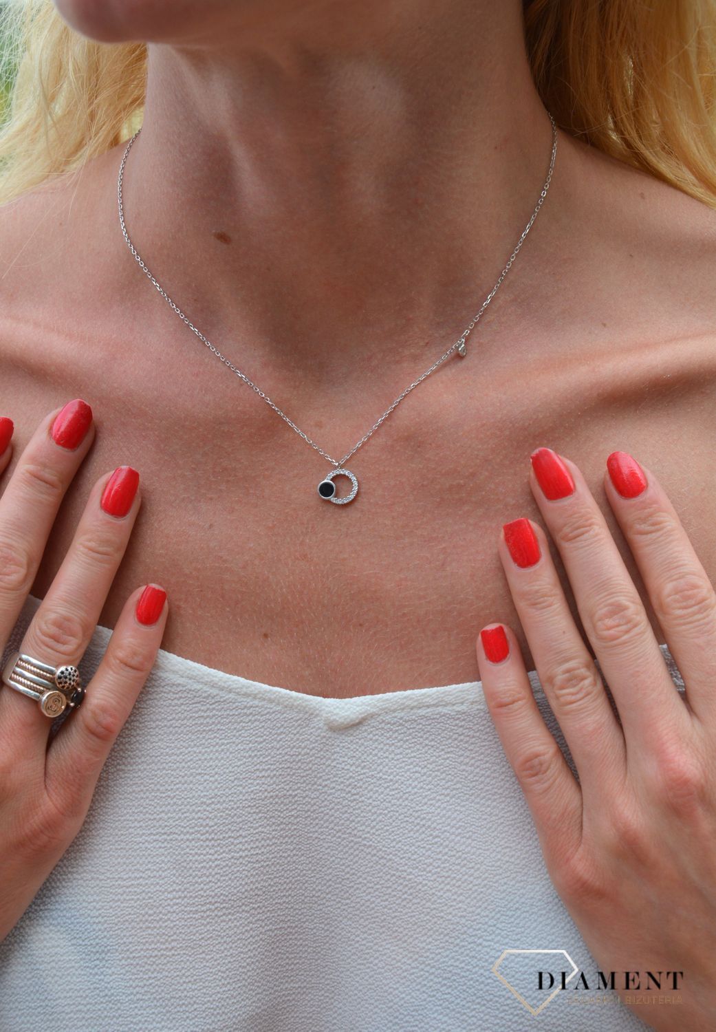 Naszyjnik srebrny Infinity DHNZ006042 z onyksem i cyrkonią.jpg