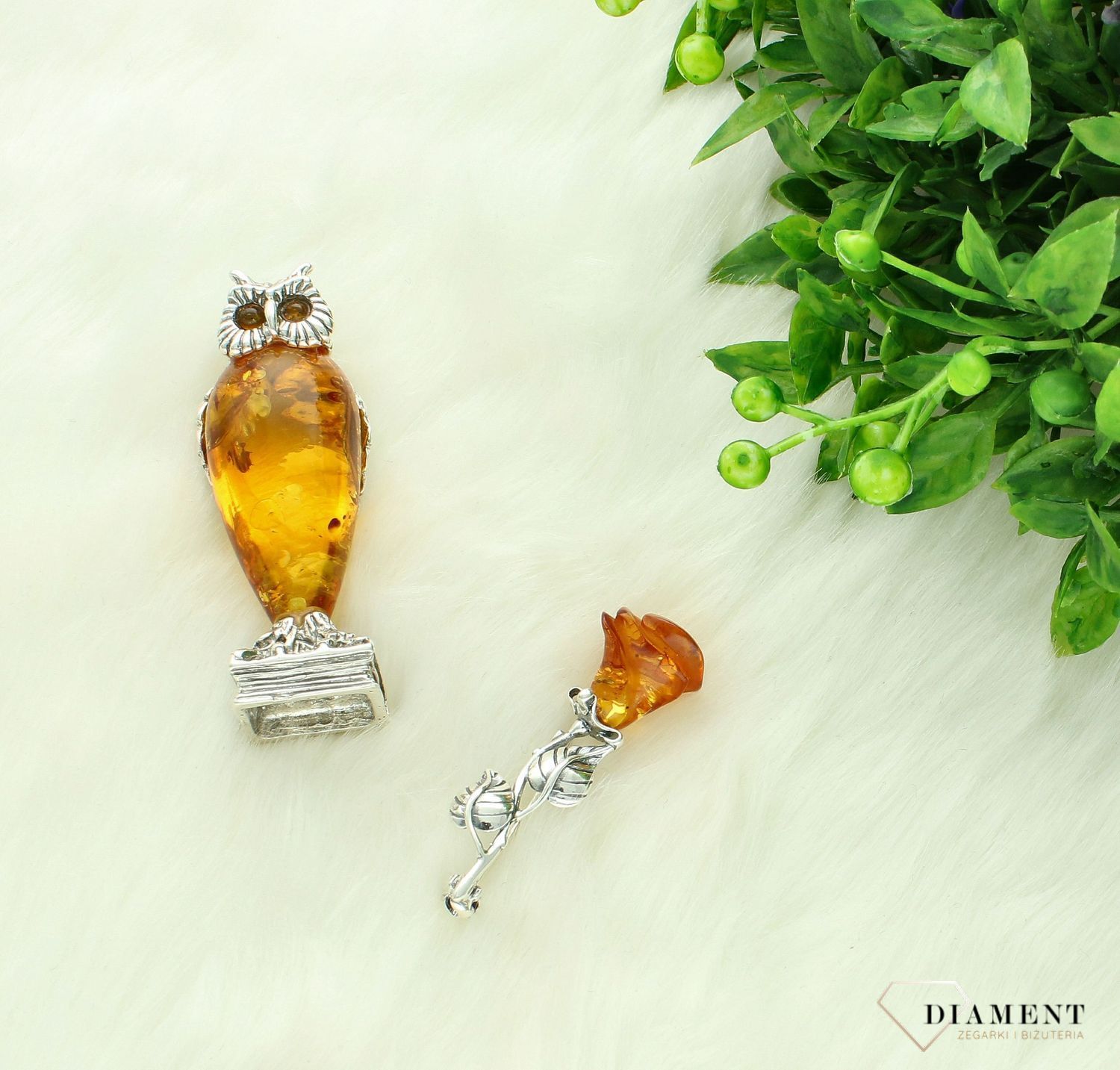 Srebrna Sowa z bursztynem bałtyckim figurka DIA-11384-SOWA-925. Figurka z bursztynem. Srebrna sowa z bursztynem. Figurka srebrna sowa z bursztynem bałtyckim. Srebrna figurka sowy na prezent (2).jpg