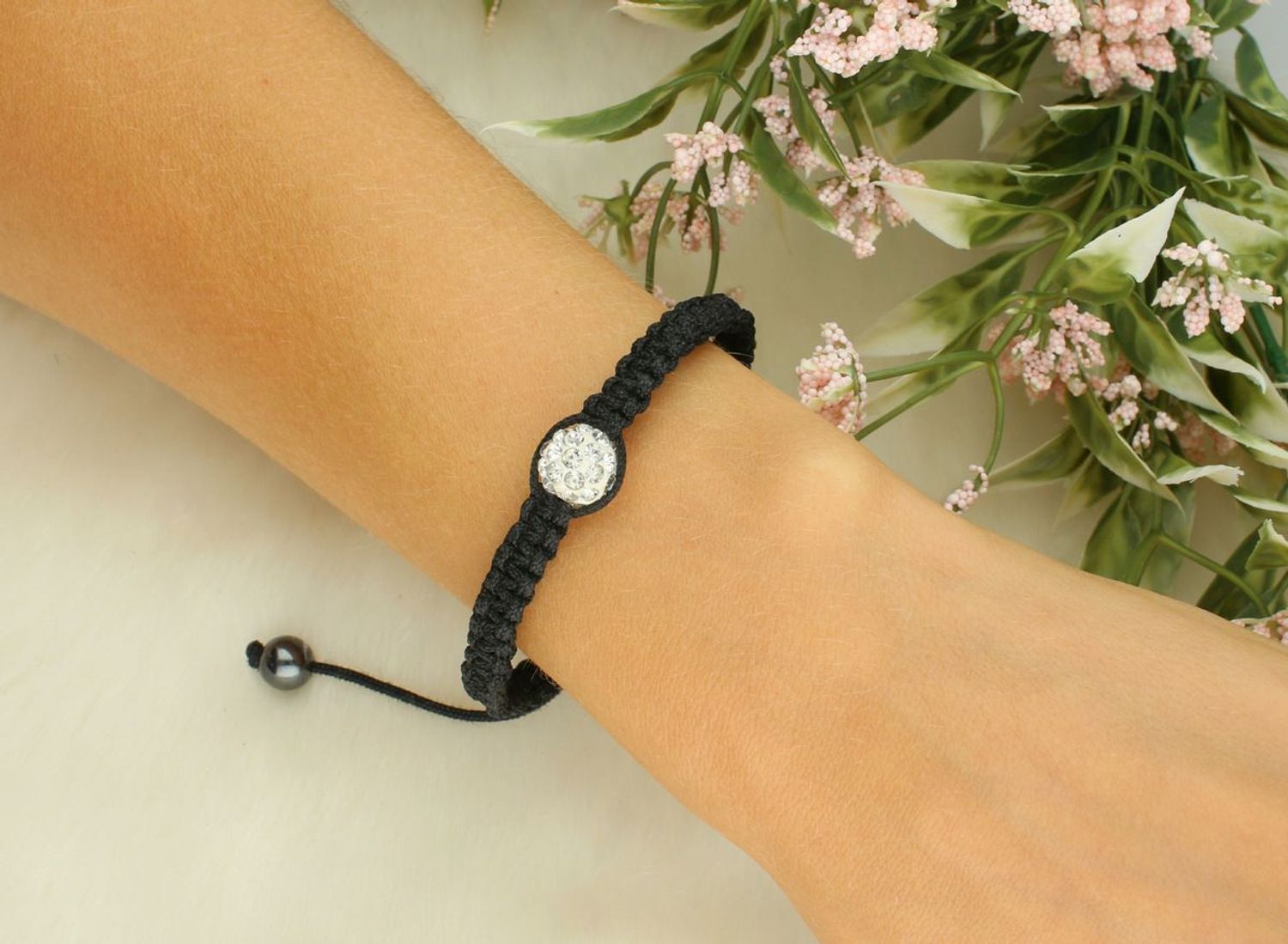 Regulowana Bransoletka na Czarnym Sznurku z Cyrkoniami  Uniwersalny Rozmiar od 15 cm,,,.jpg