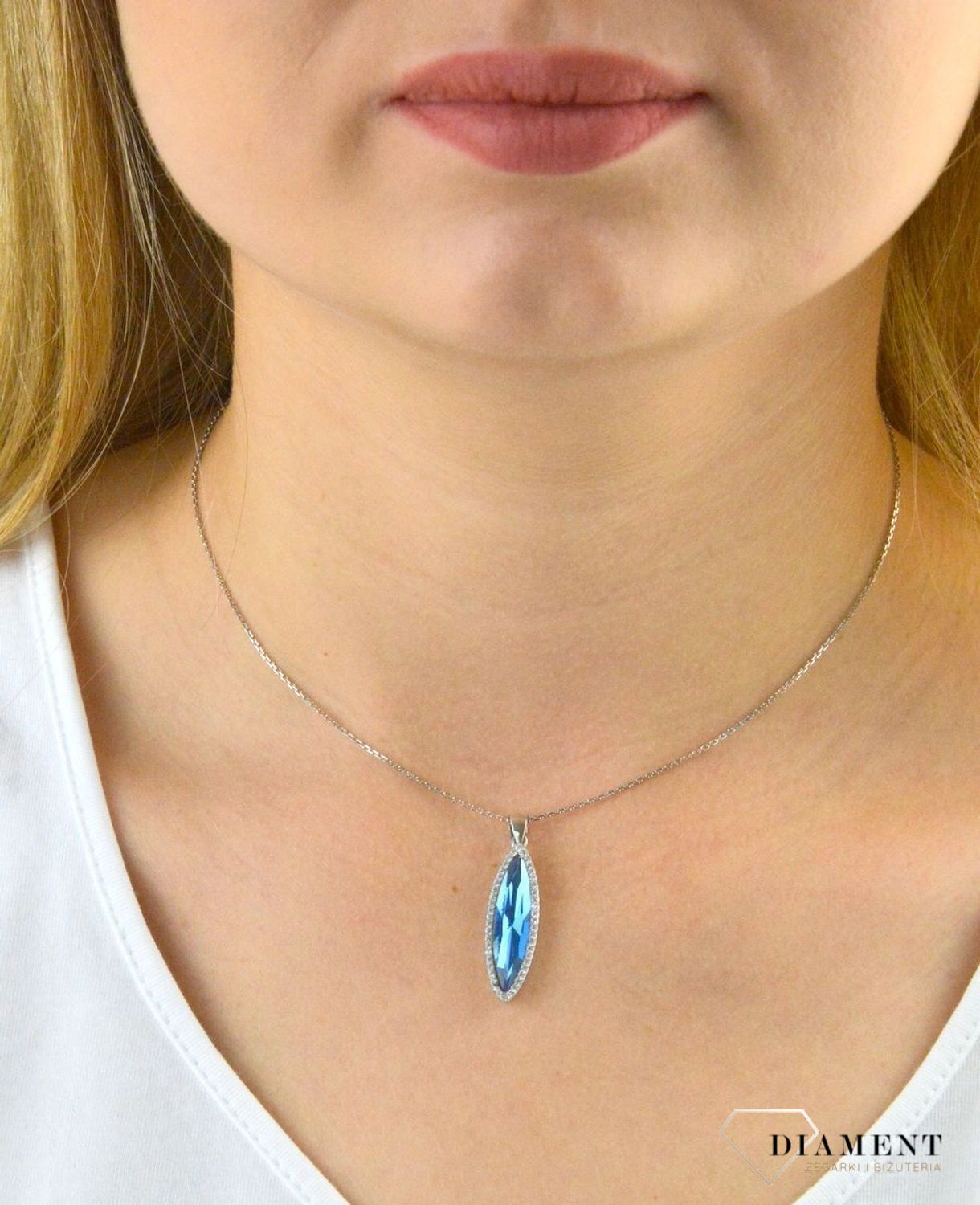 Zawieszka srebrna z niebieską cyrkonią DIA-6081-925. Zawieszka srebrna łezka. Zawieszka srebrna z cyrkoniami. Zawieszka idealna na prezent. Zawieszka na każdą okazję..jpg