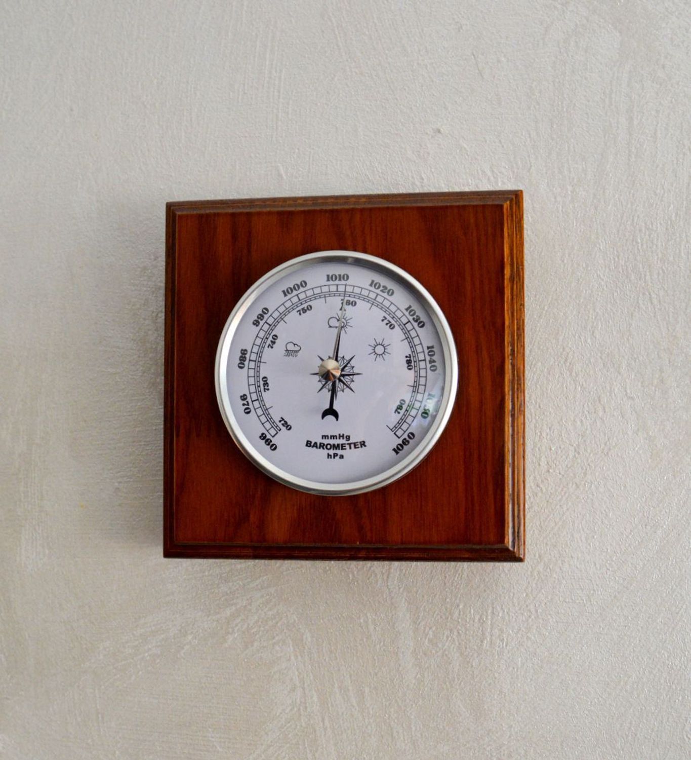 Drewniana stacja pogody Barometr JVD BA230.11.jpg