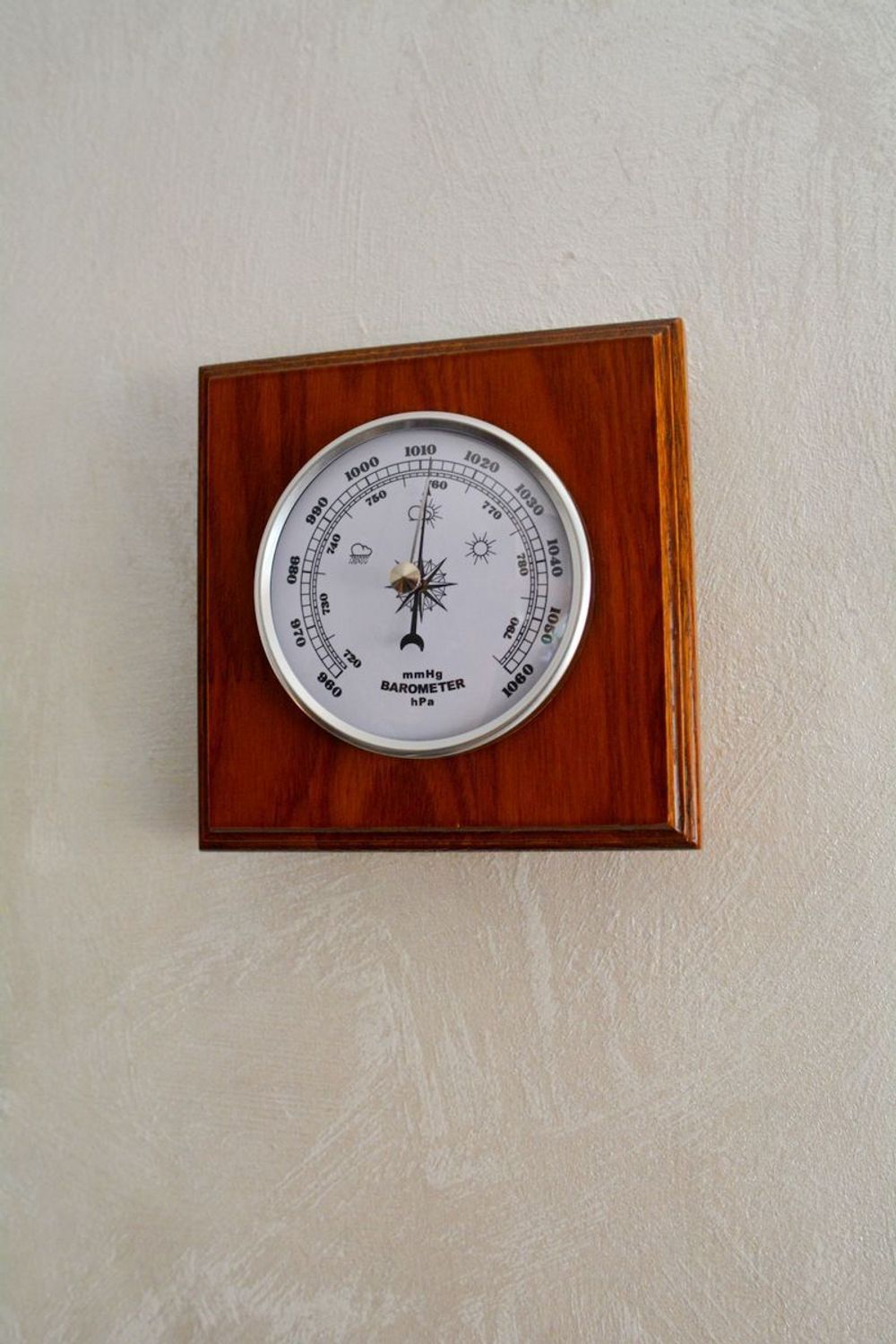 Drewniana stacja pogody Barometr JVD BA230.11.jpg