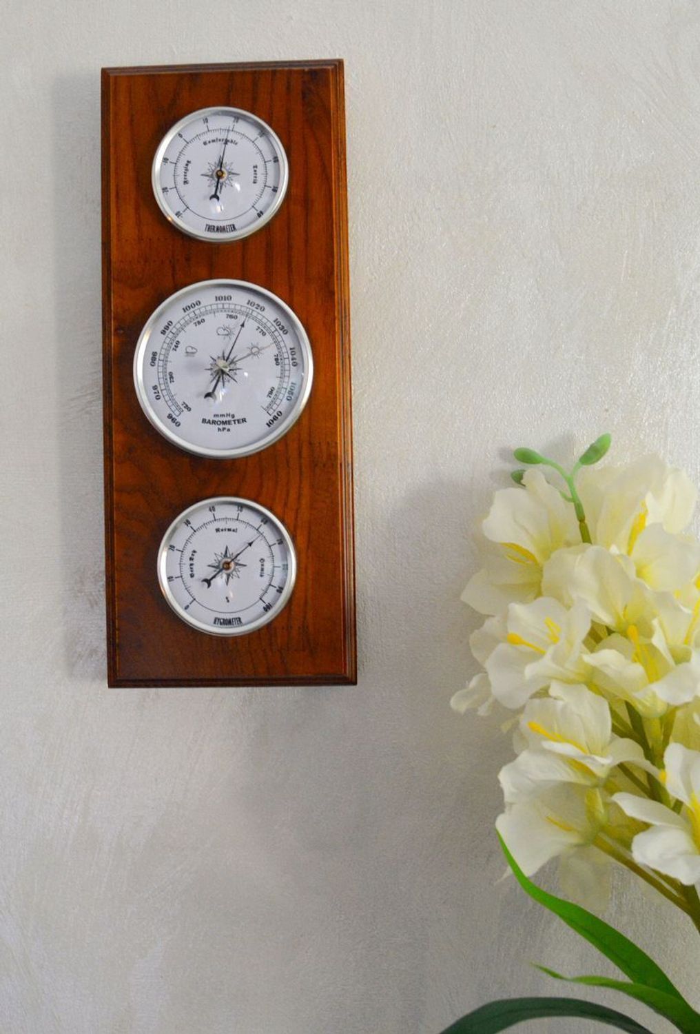 Drewniana stacja pogody JVD Barometr Higrometr Termometr BA233.11.jpg