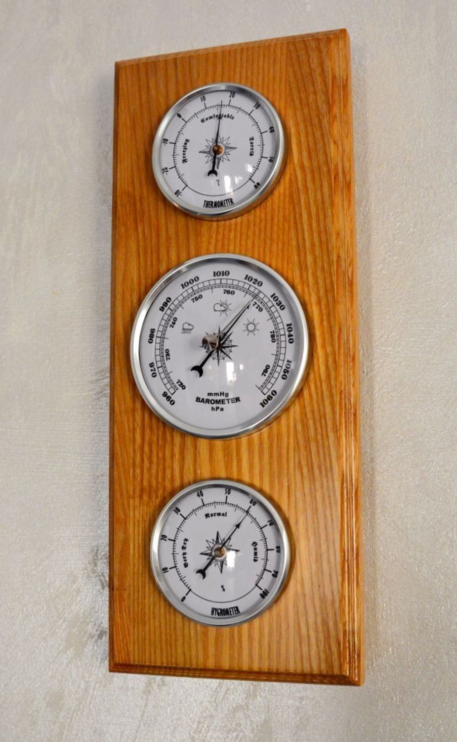 Drewniana stacja pogody JVD Barometr Higrometr Termometr BA233.68.jpg