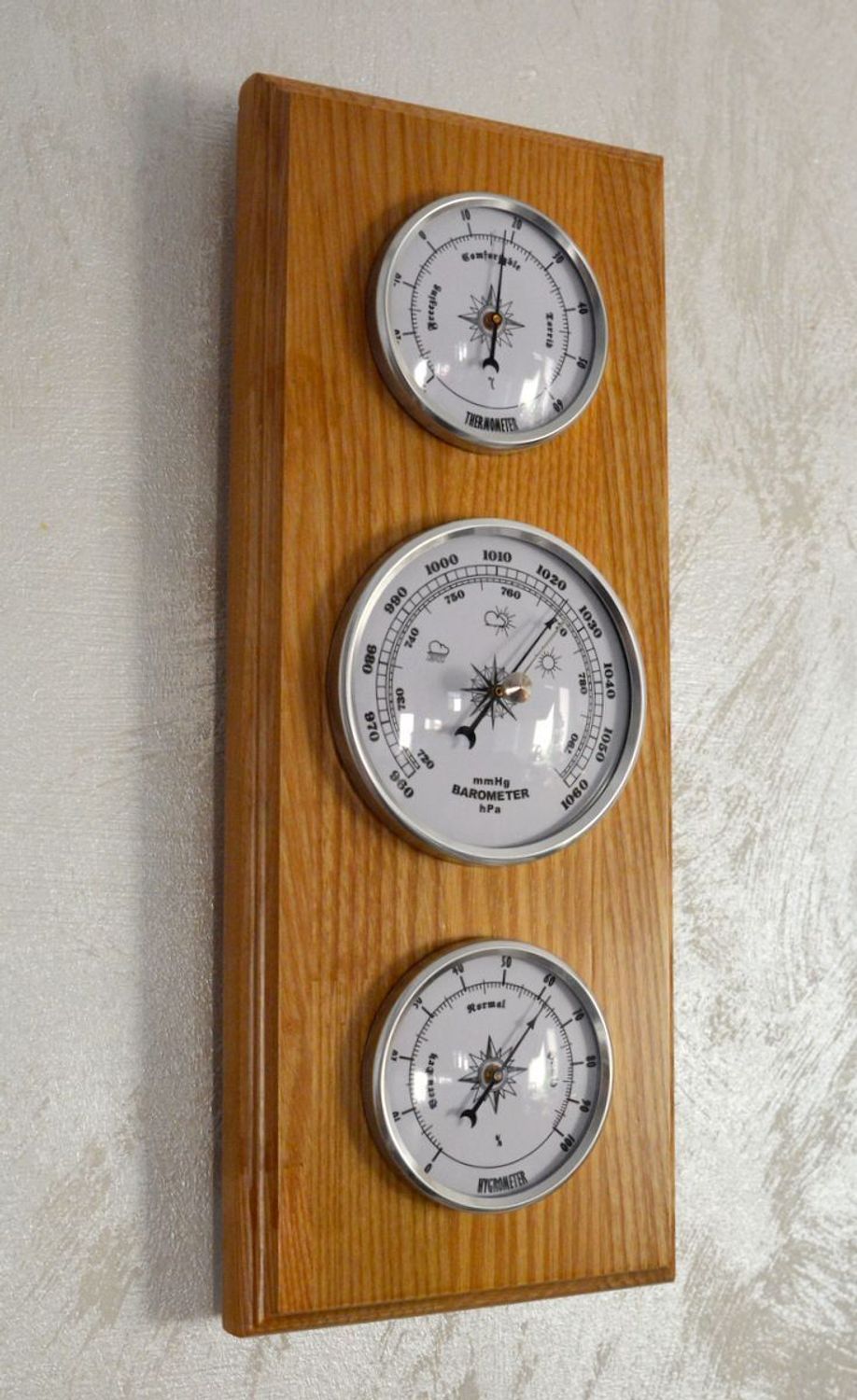 Drewniana stacja pogody JVD Barometr Higrometr Termometr BA233.68.jpg