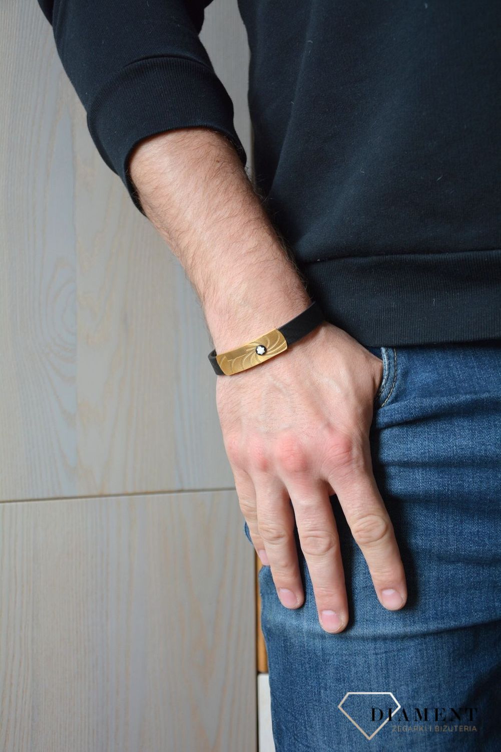 Skórzana bransoletka męska czarna z blaszką złotąd.jpg