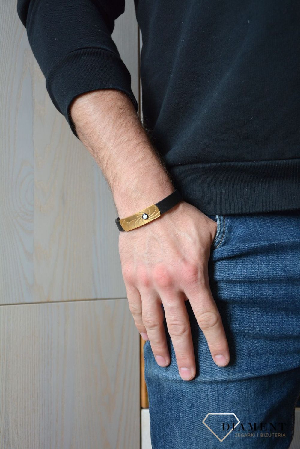 Skórzana bransoletka męska czarna z blaszką złotąd.jpg