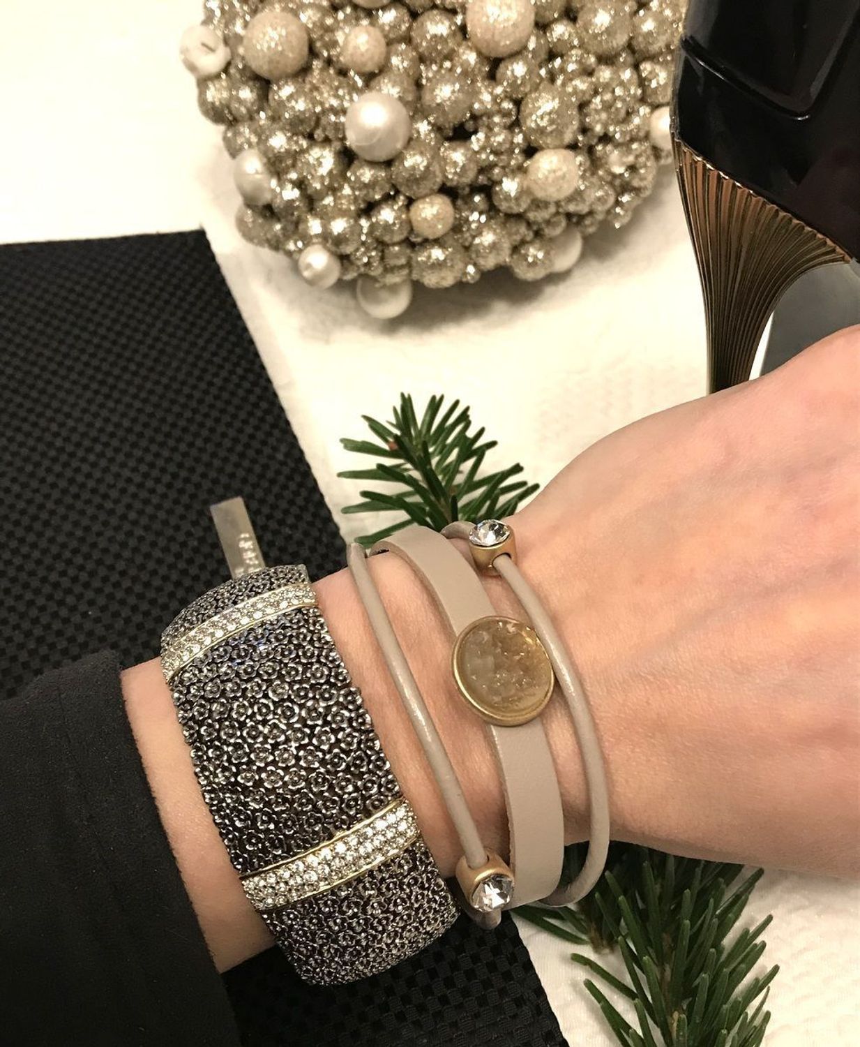 Bransoletka szeroka w kwiaty z cyrkoniami✓ Biżuteria damska✓4.jpg