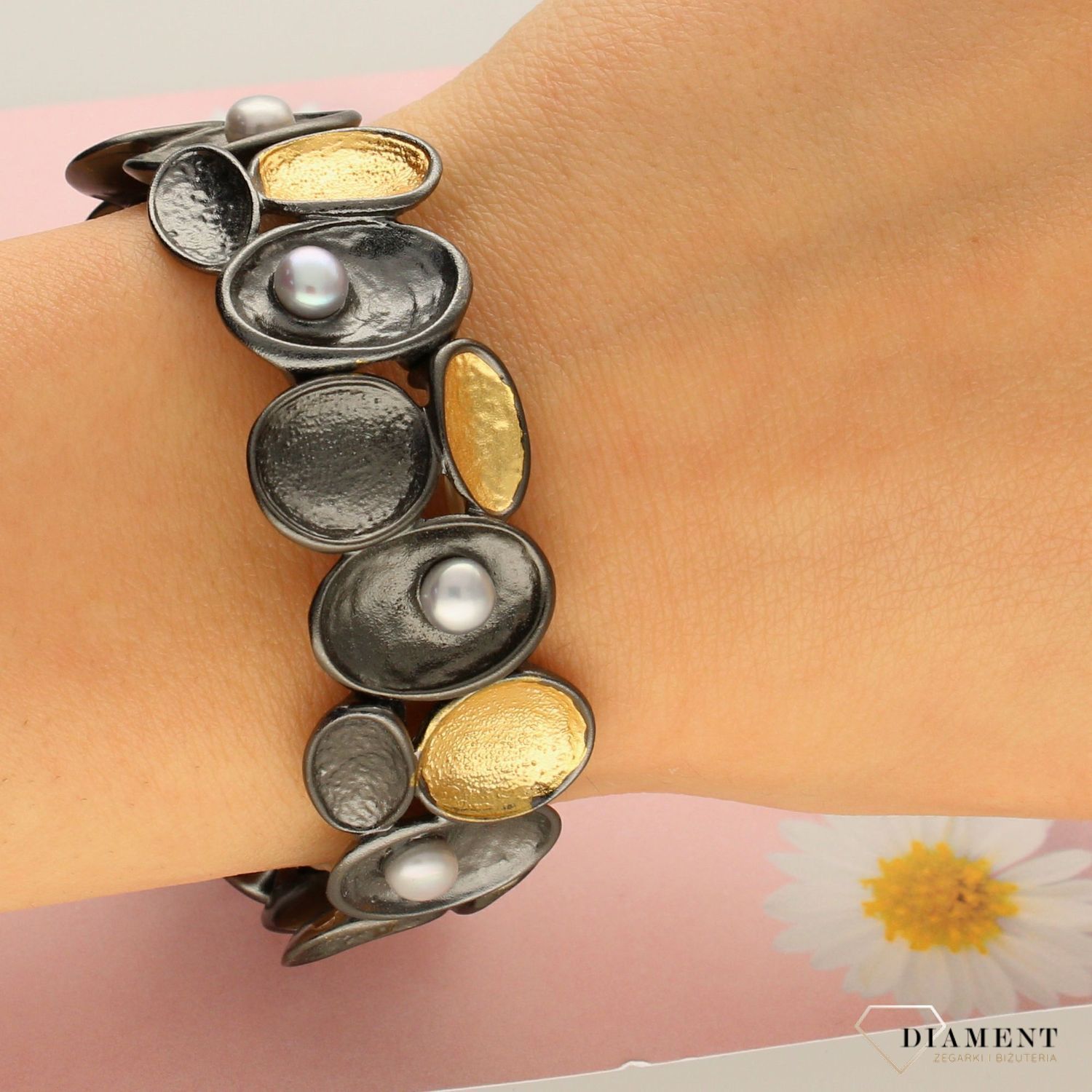 Bransoletka damska metalowa z perłami ' Art Deco ' DIA-BRA-0195-MET  (2).jpg