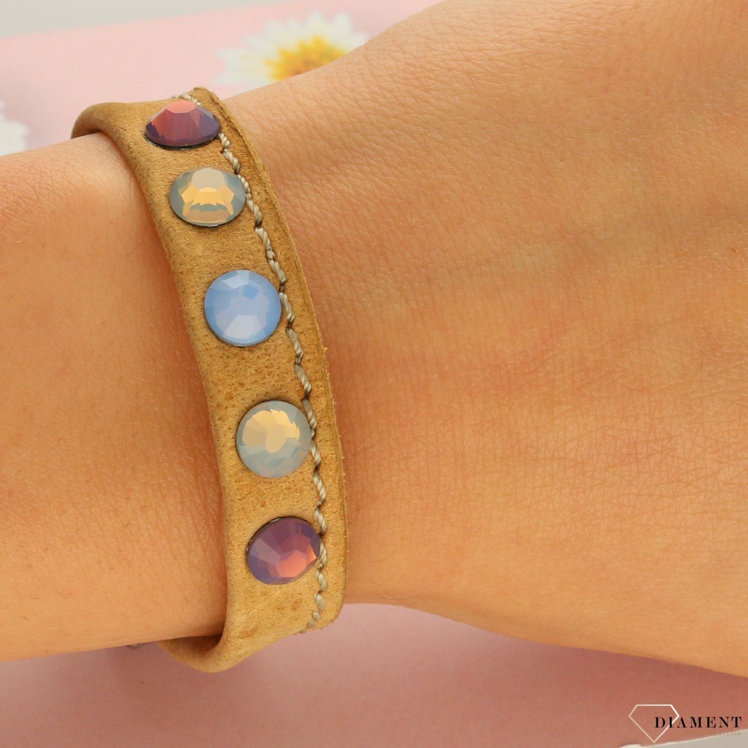 Bransoletka damska brązowy pasek z cyrkonią DIA-BRA-0221-INNE (1).jpg