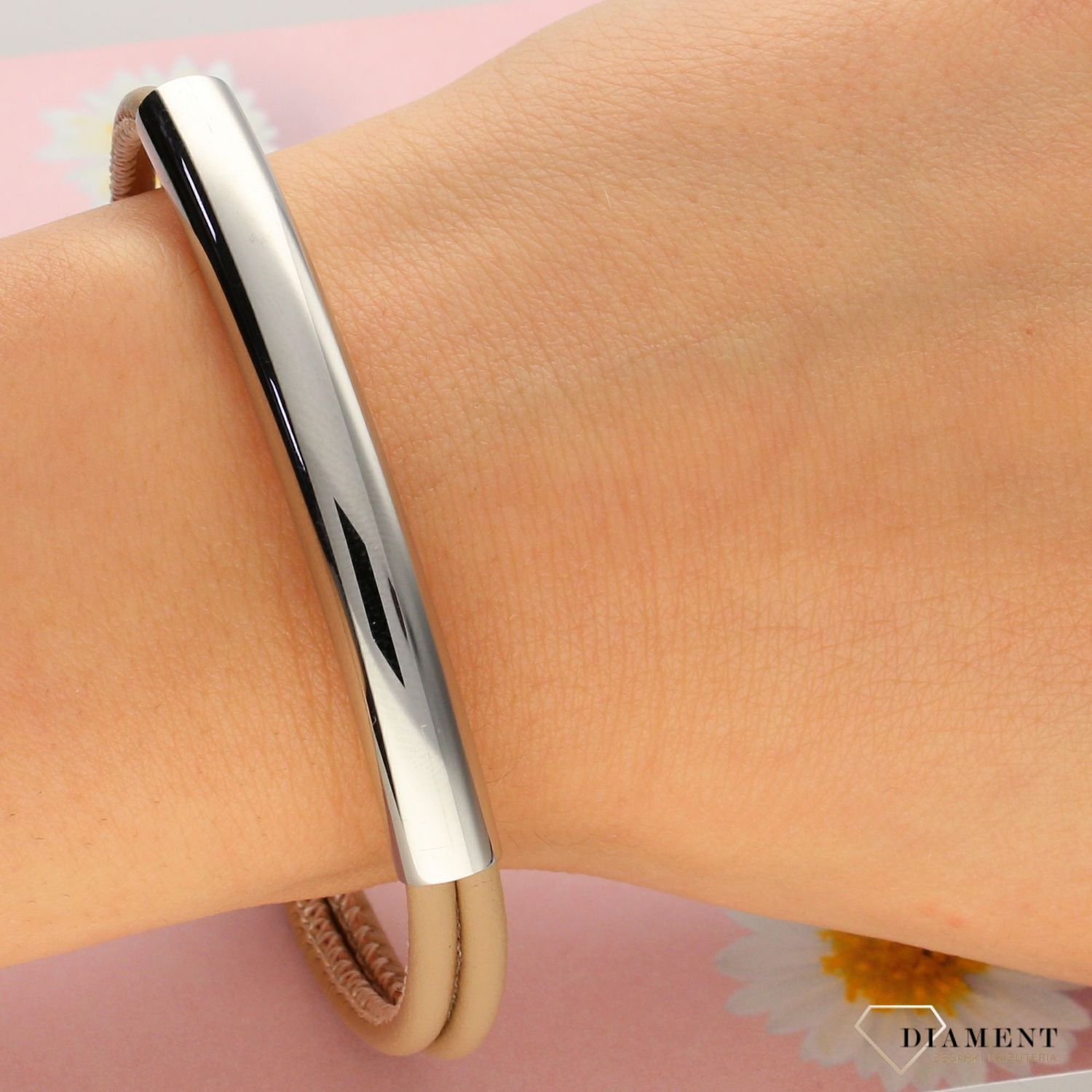 Bransoletka skórzana beżowa z blaszką DIA-BRA-0234-MET (1).jpg