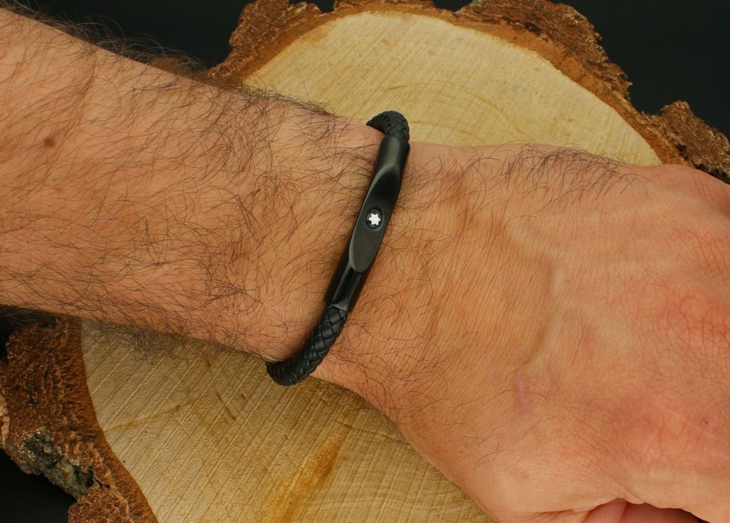 Bransoletka damska skórzana pleciona czarna z ozdobną blaszką DIA-BRA-0281-STAL 21 cm black.jpg