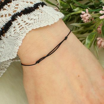 Bransoletka szczęścia złota 585 na sznurku – mini kuleczka, regulowana tył.jpg