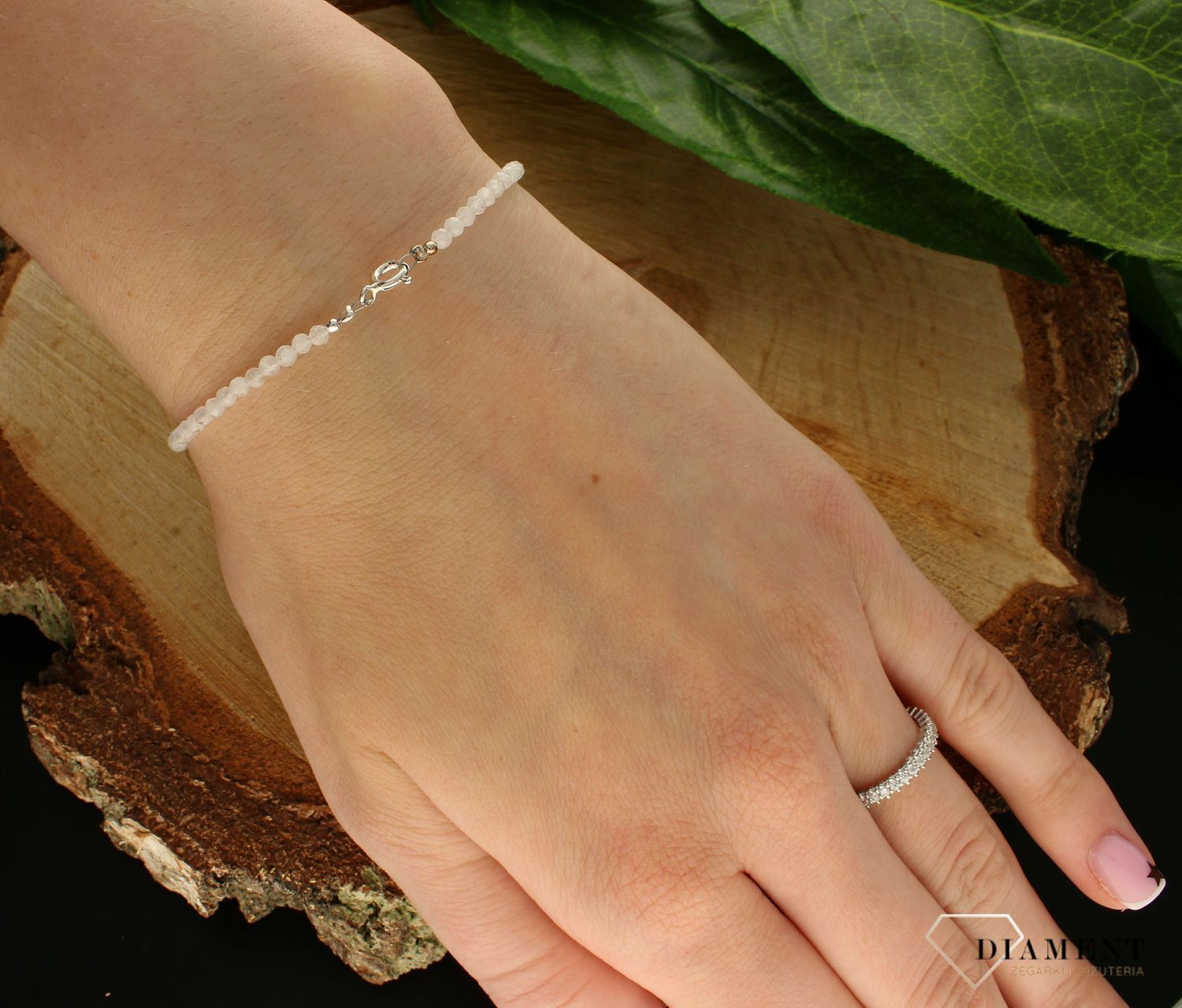 Srebrna bransoletka damska 925 z kamieniem księżycowym DIA-BRA-10084-925. Srebrna bransoletka damska idealna na prezent. Bransoletka damska z kamieniami naturalnymi. Srebrna bransoletka z kamieniem księżycowym.  (3).jpg