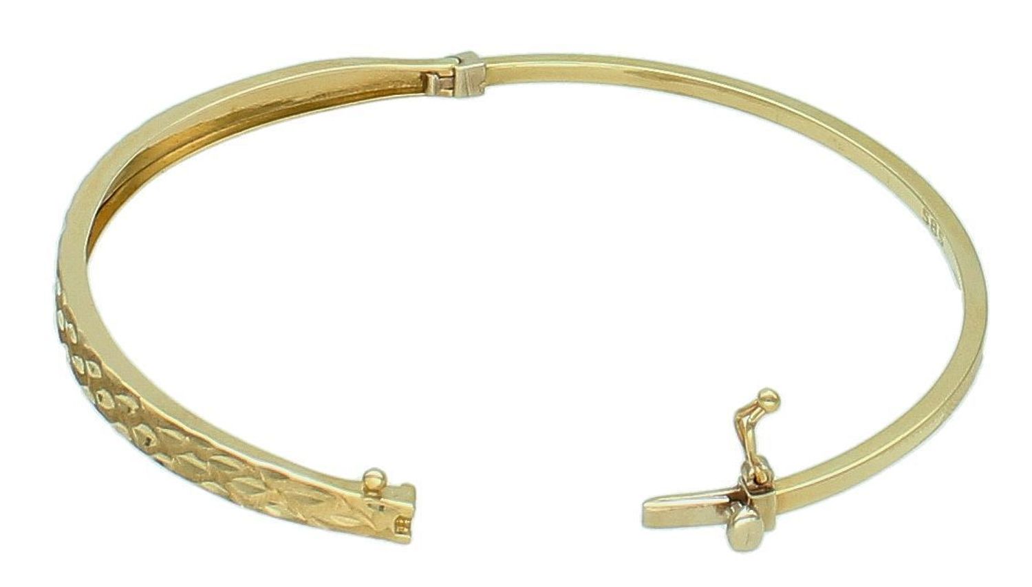 Bransoletka złota sztywna grawerowana pr 585, DIA-BRA-10443-585.  Złota bransoletka wykonana z 14 karatowego żółtego złota. Bransoletka to idealny pomysł na prezent. Złota bransoletka sztywna wykończona grawerem1.jpg