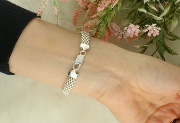 Elegancka damska bransoletka Bismark ze srebra próby 925, długość 22 cm, szerokość 8 mm, waga 10,60 g. Klasyka i solidność w jednym.3.jpg