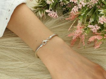 Bransoletka srebrna próba 925, lineczka DIA-BRA-10842-925 Elegancka i ponadczasowa, bransoletka srebrna DIA-BRA-10842-925 to idealna propozycja dla osób ceniących klasyczny styl w nowoczesnym 4.jpg