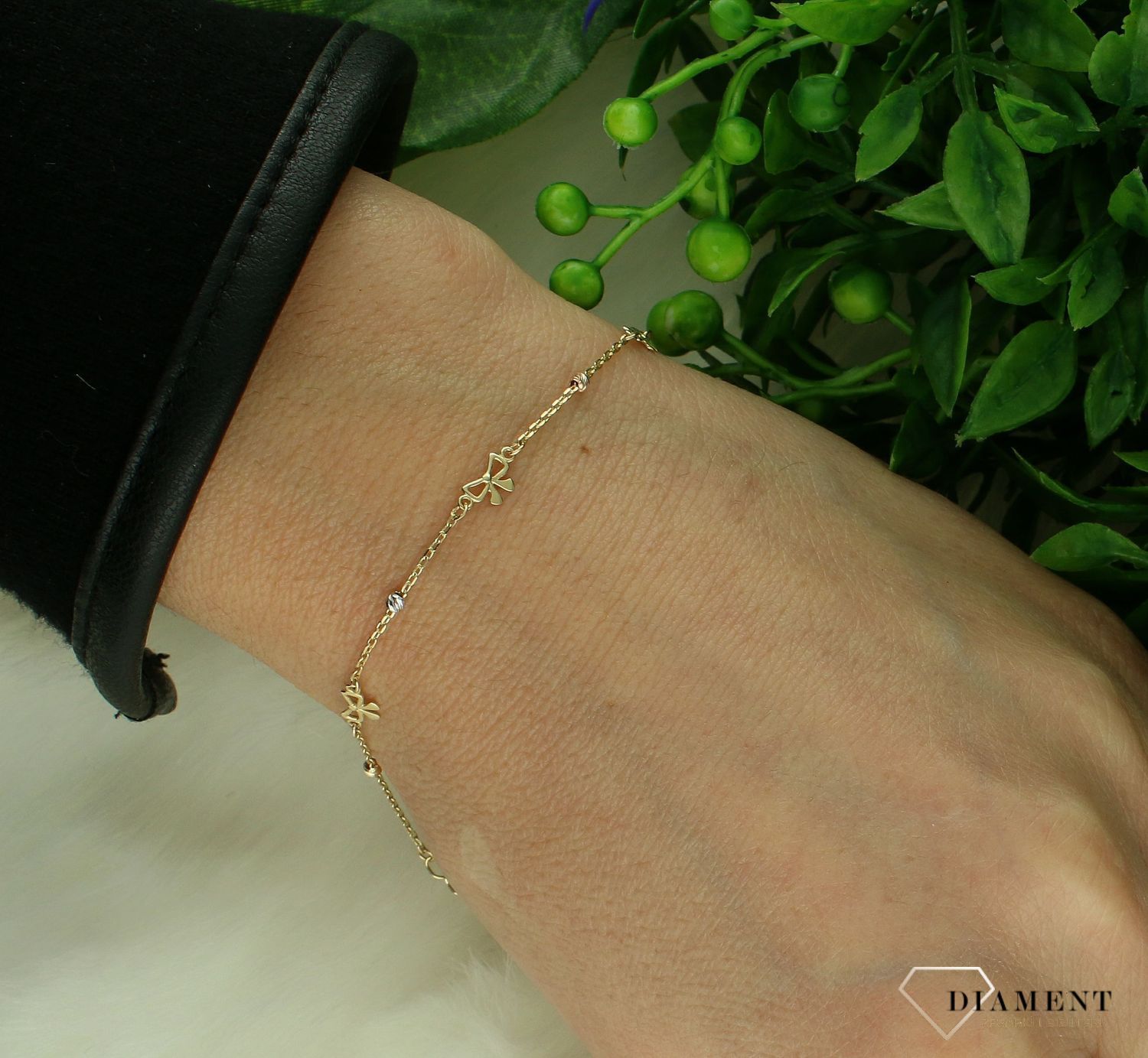 Bransoletka damska złota 585 Kokardki i kuleczki DIA-BRA-11223-585.jpg