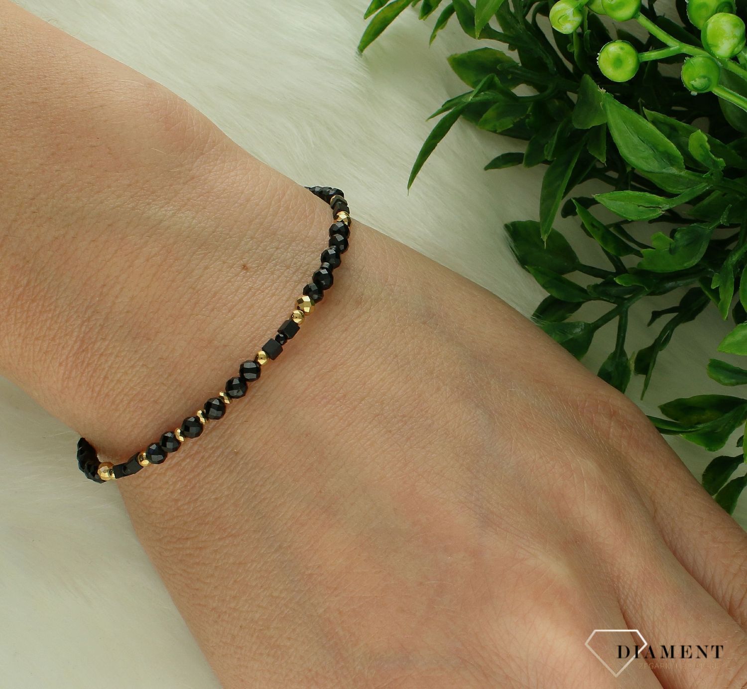 Srebrna bransoletka damska 925 kamienie naturalne turmalin, hematyt DIA-BRA-11438-925. Srebrna bransoletka damska. Bransoletka z kamieniami naturalnymi. Bransoletka z koralikami na prezent. Bransoletka z turmalinem i hematytem1.jpg
