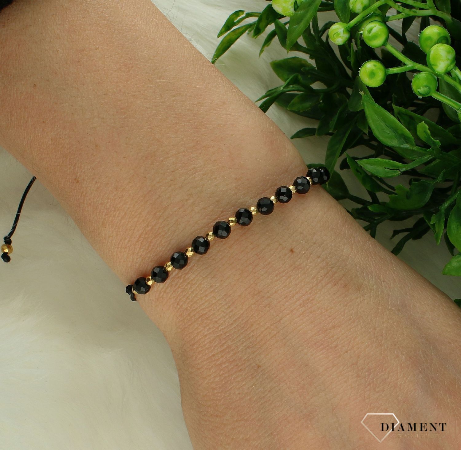 Srebrna bransoletka damska 925 kamienie naturalne turmalin na sznureczku DIA-BRA-11449-925. Bransoletka damska zaciągana na sznurku. Bransoletka z kamieniami naturalnymi. Bransoletka z koralikami na prezent. Bransoletka z turmalinem.1.jpg