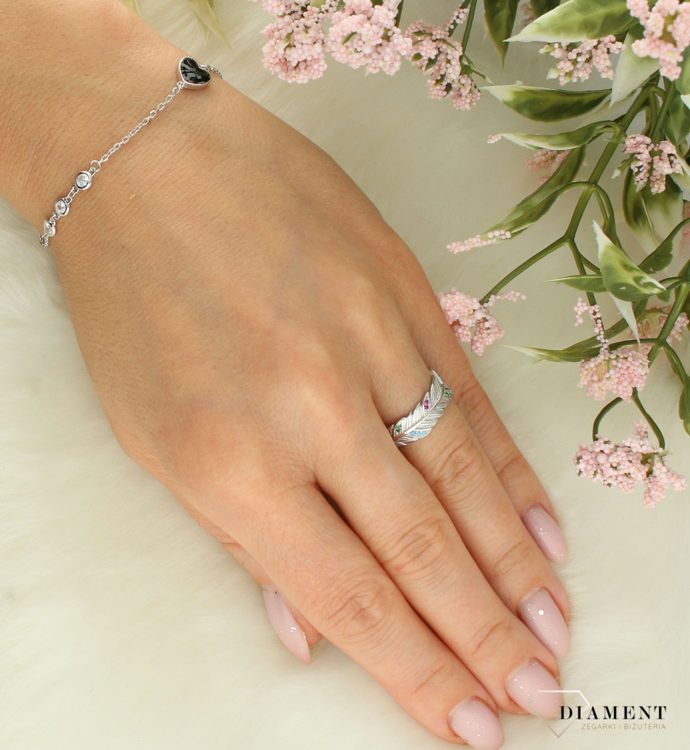 Srebrna bransoletka damska 925 celebrytka z czarnym sercem DIA-BRA-11644-925. Srebrna bransoletka damska. Bransoletka srebrna z cyrkoniami. Bransoletka srebrna damska celebrytka. Srebrna bransoletka na prezent dla kobiety (1).jpg