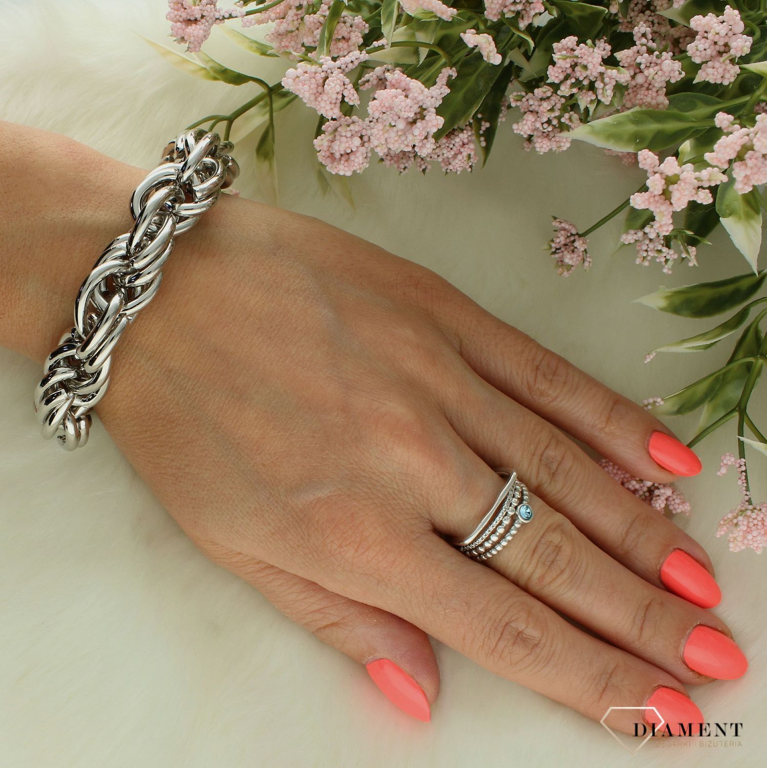 Bransoletka damska stalowa w srebrnym kolorze ozdobny kręcony splot DIA-BRA-11672-STAL (2).jpg