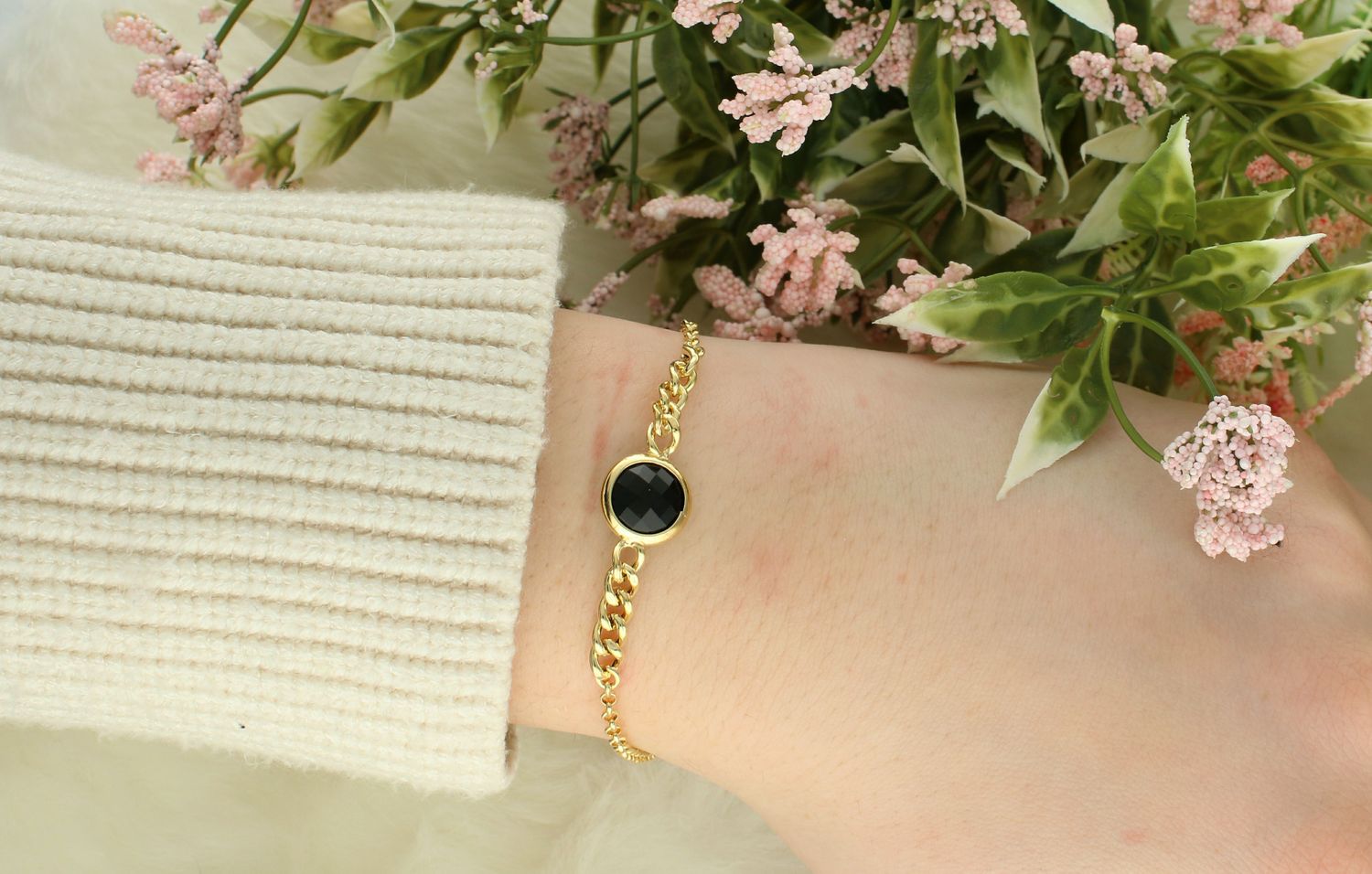 Srebrna bransoletka damska pokryta złotem z czarną cyrkoniąDIA-BRA-11695-925. Oryginalna srebrna bransoletka pozłacana. Włoska bransoletka Sublime. Bransoletka damska na prezent. Bransoletka pozłacana z czarnymi 1.jpg