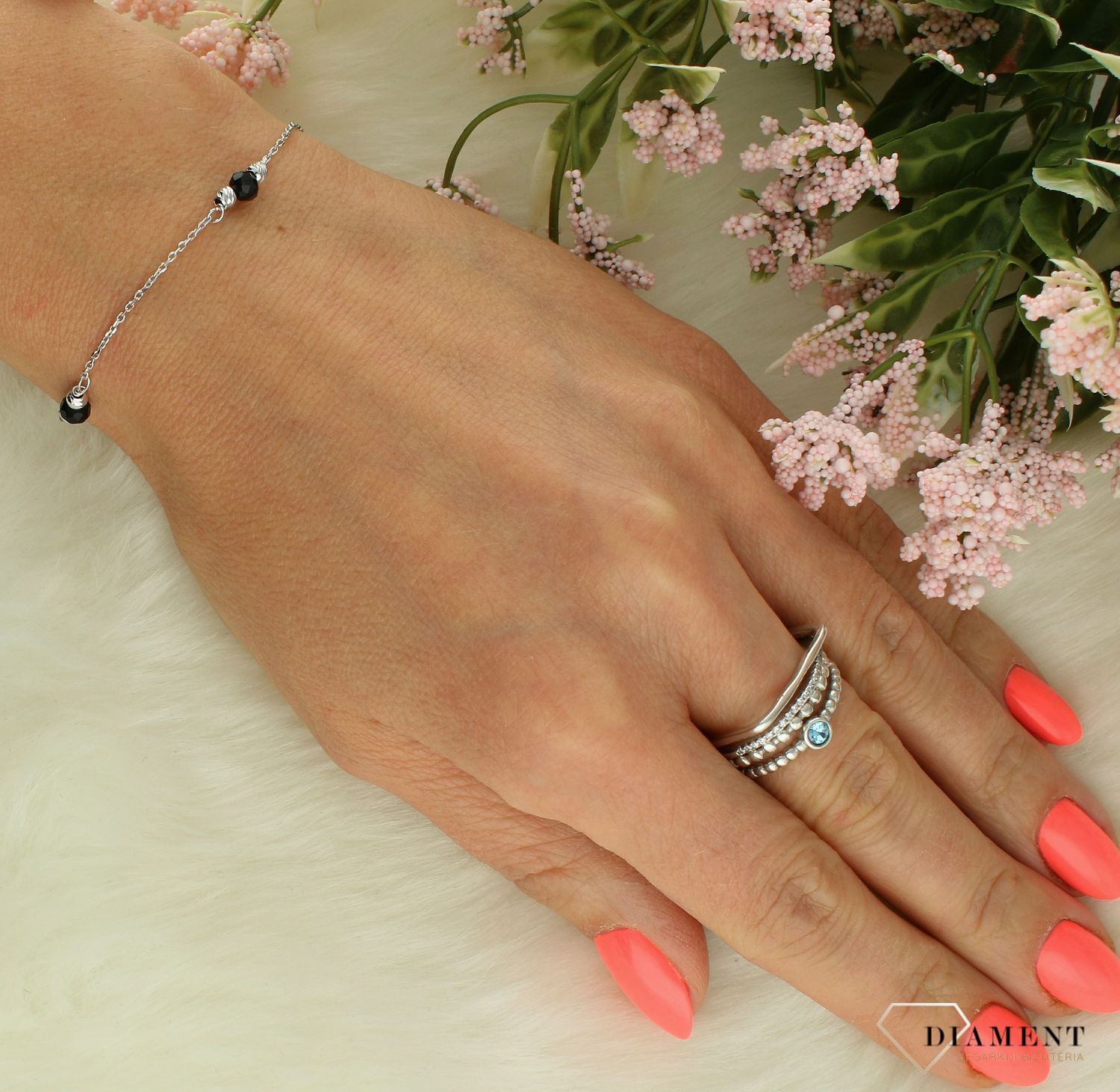 Srebrna bransoletka damska 925 celebrytka czarno-srebrne kuleczki DIA-BRA-11739-925 (1).jpg