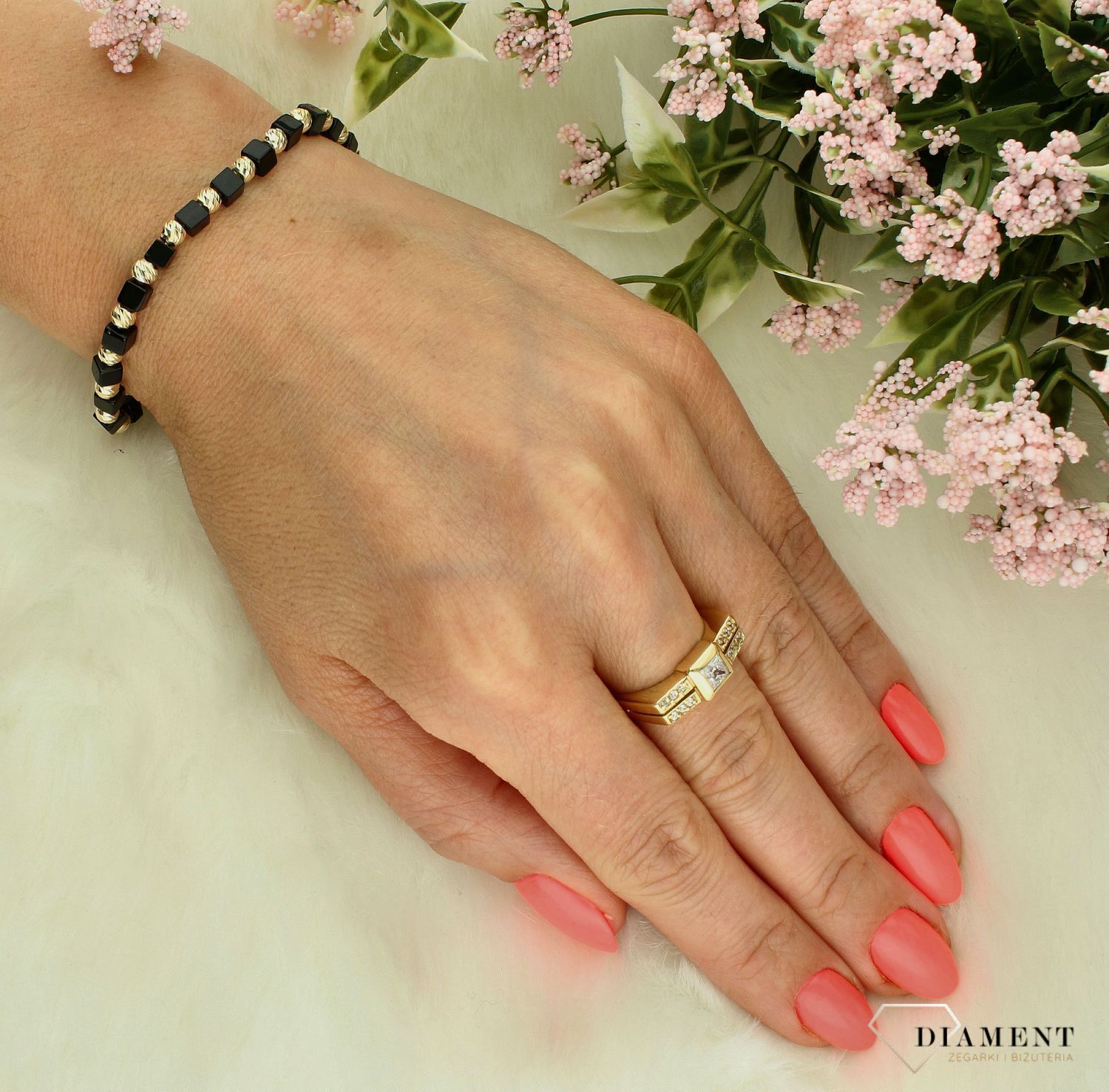 Srebrna bransoletka damska 925 czarno-złota DIA-BRA-11742-925. Srebrna bransoletka damska. Srebrna bransoletka pozłacana. Bransoletka srebrna pokryta złotem. Bransoletka srebrna pozłacana na prezent. Czarno-złota bransoletka damska na  (1).jpg