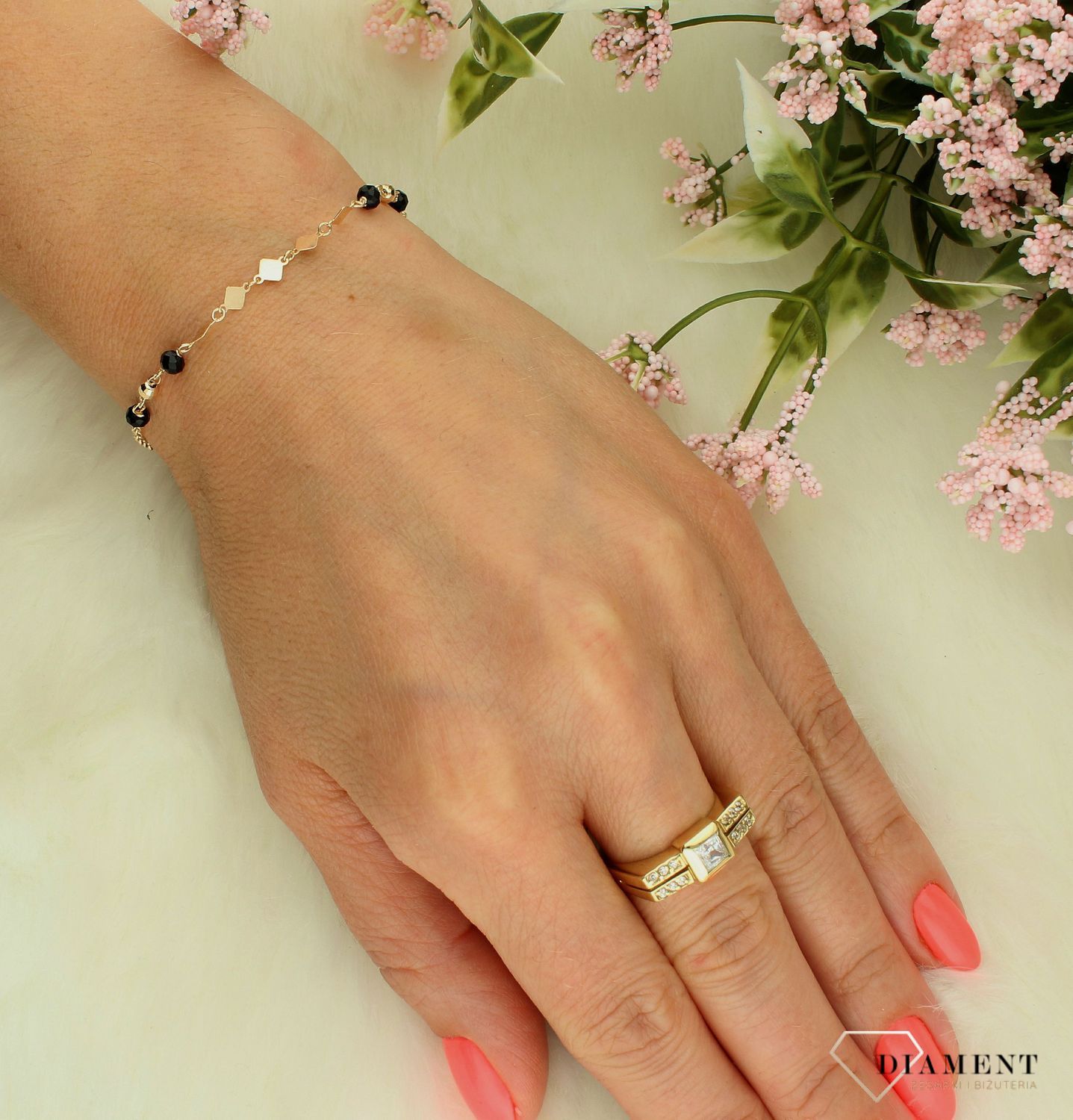 Srebrna bransoletka damska 925 czarno-złota DIA-BRA-11746-925.  Srebrna bransoletka damska. Srebrna bransoletka pozłacana. Bransoletka srebrna pokryta złotem. Bransoletka srebrna pozłacana na prezent. Czarno-złota bransoletka damska  (3).jpg