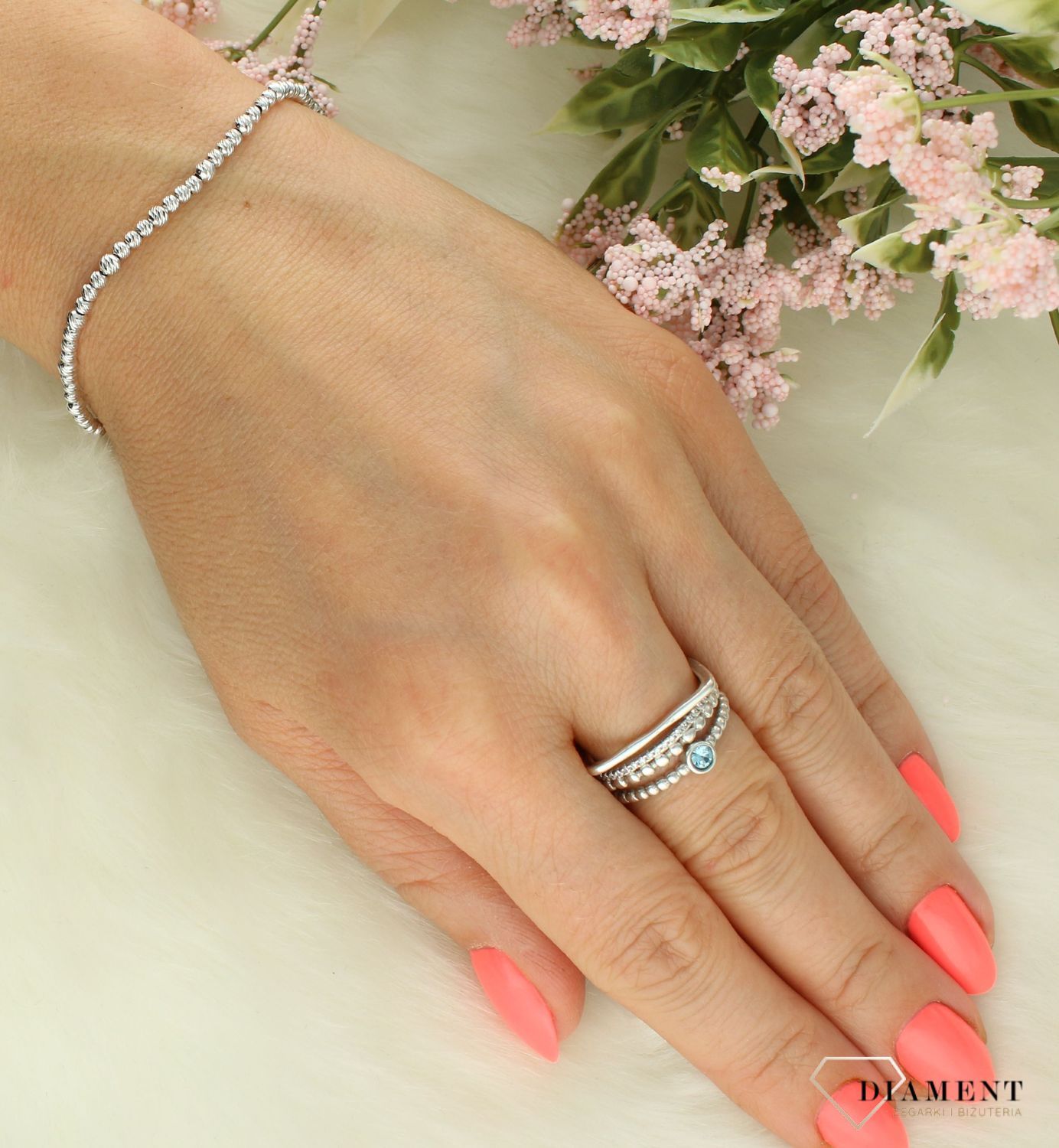 Srebrna bransoletka damska 925 grawerowane kuleczki DIA-BRA-11756-925 (1).jpg