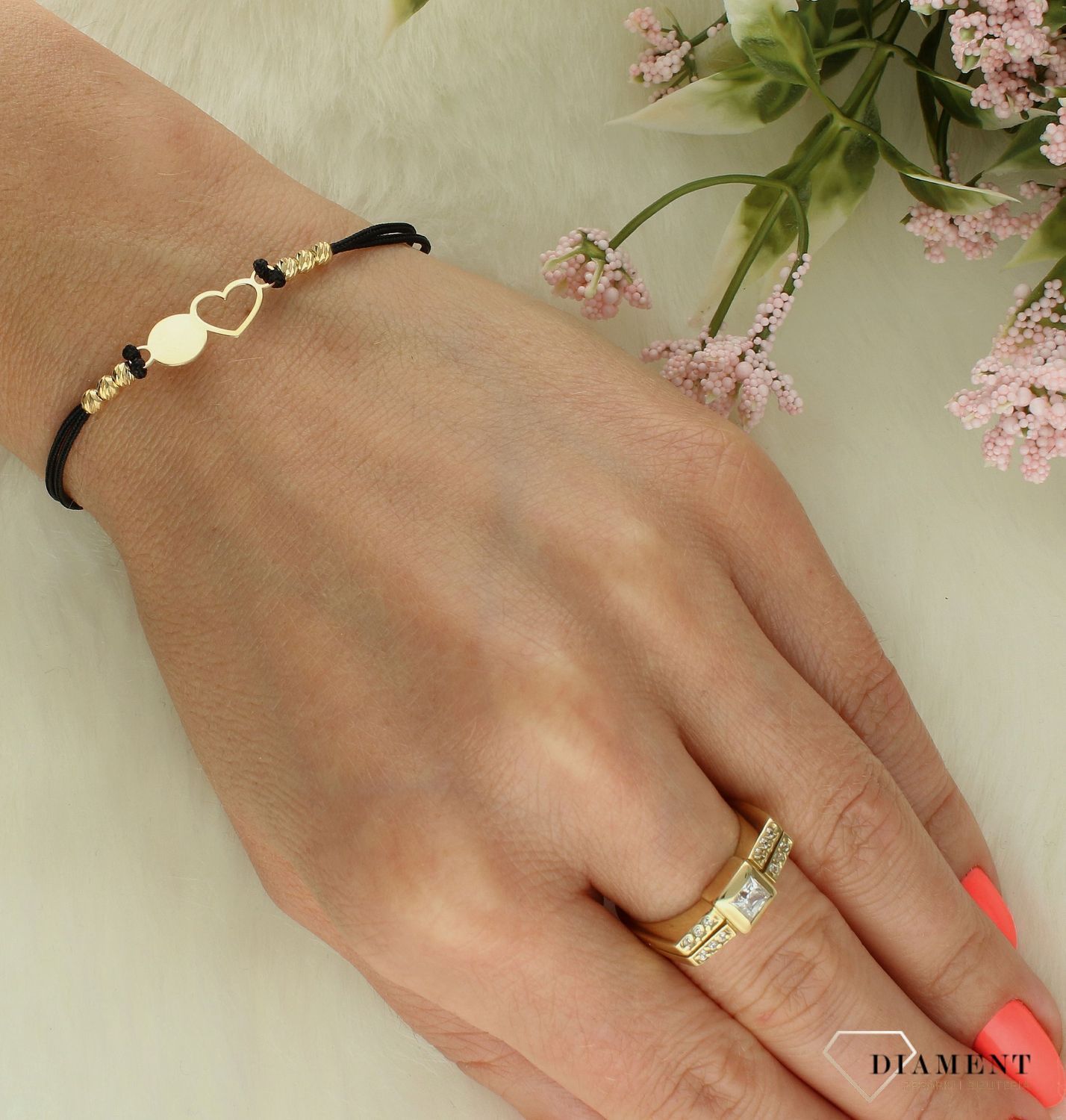 Srebrna bransoletka na czarnym sznureczku z pozłacanym sercem DIA-BRA-11771-925 (2).jpg