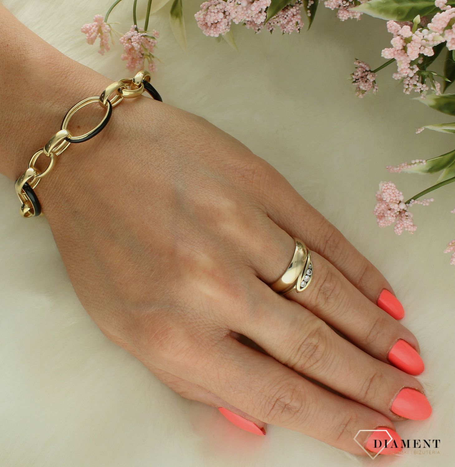 Srebrna bransoletka damska pozłacana 925 owalne ogniwka z czarną emalią DIA-BRA-11805Z-925.jpg