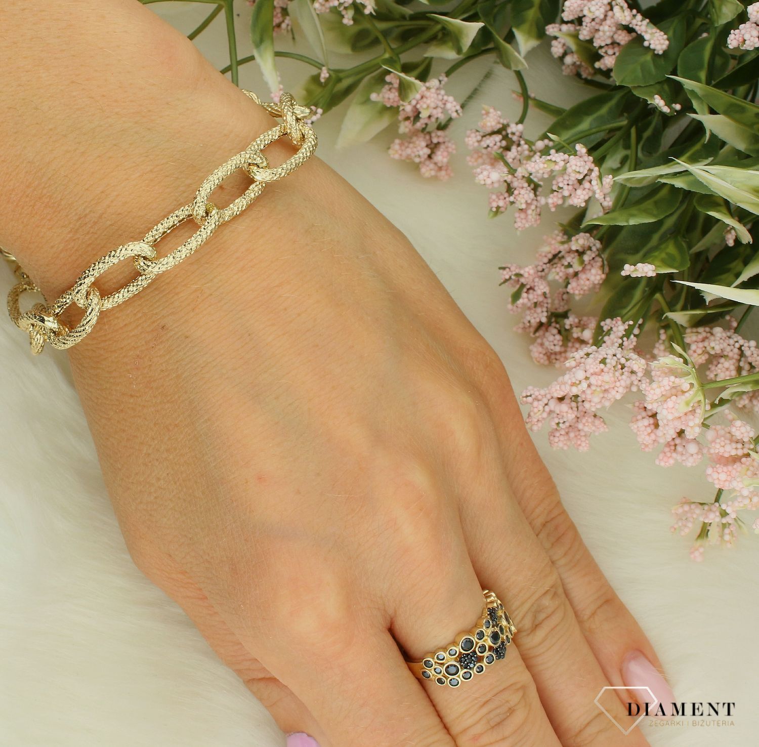 Złota bransoletka damska 585 owalne grawerowane ogniwa DIA-BRA-11982-585. Złota bransoletka damska. Złota bransoletka próby 585. Bransoletka damska ze złota. Bransoletka złota na prezent (2).jpg